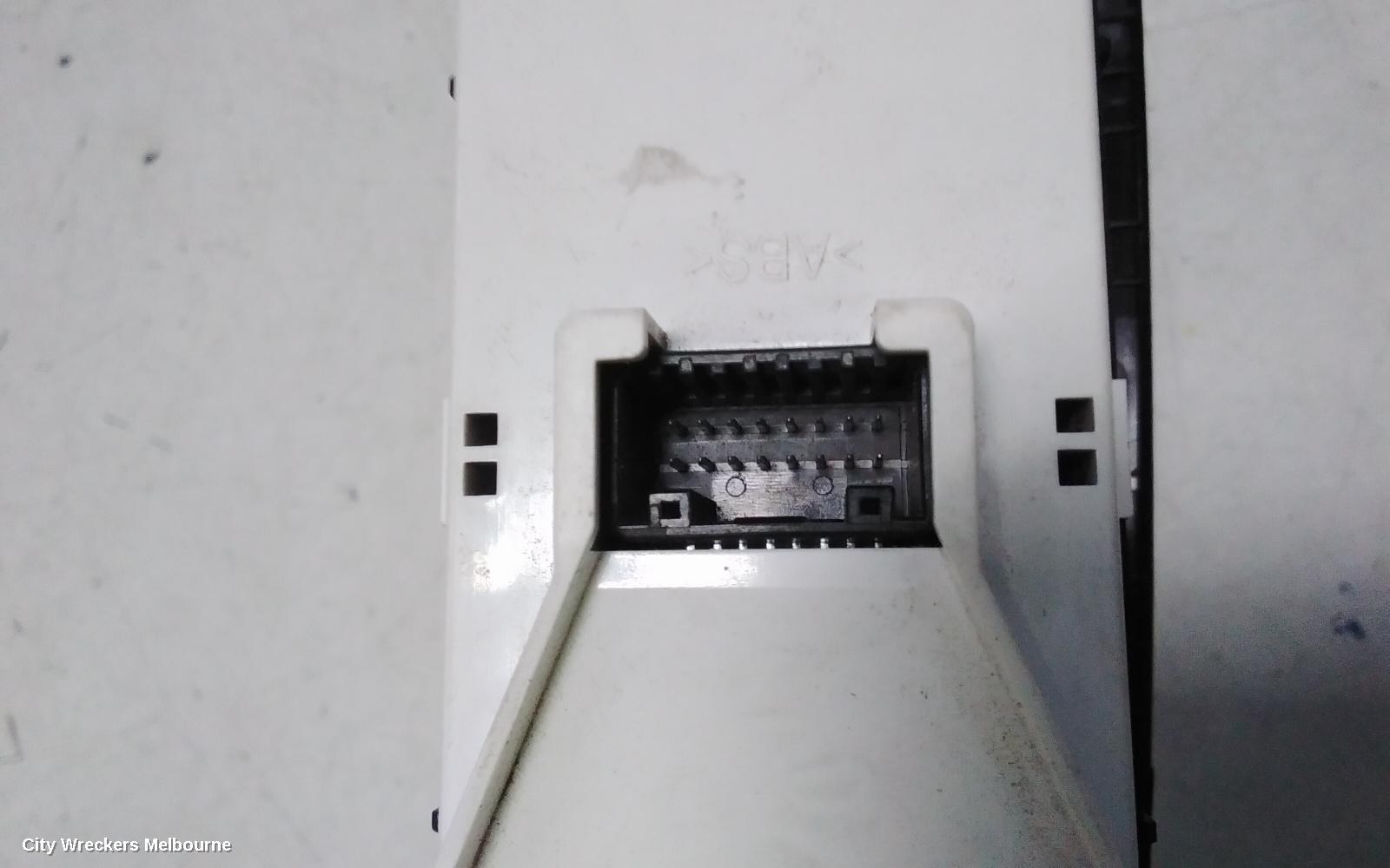 HYUNDAI SANTA FE PWR DR WIND SWITCH, RH FRONT (MASTER SWITCH), W/FOLDING MIRRORS TYPE, W/CHILD LOCK TYPE, TM, 10/2020 - 10/2023