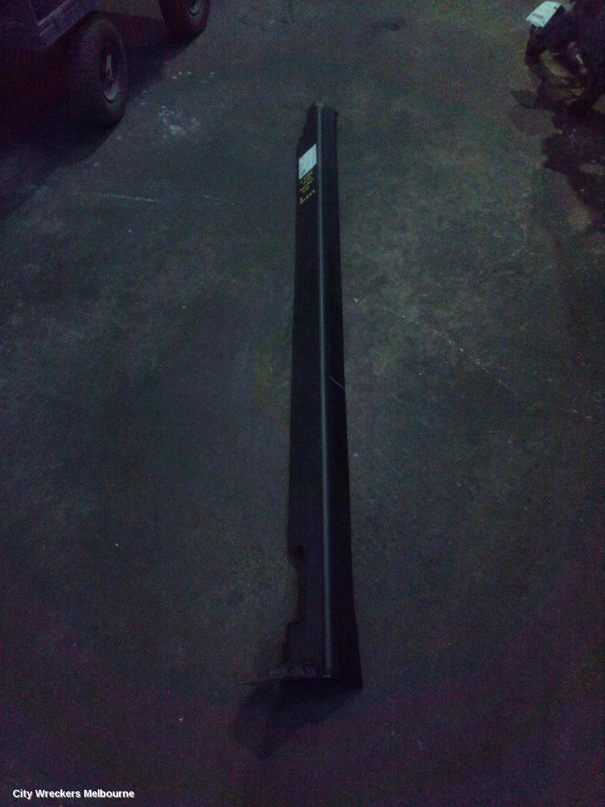HYUNDAI SANTA FE SIDE STEP/SKIRT, TM, SKIRT (LH SIDE), MATTE BLACK, 03/2018 - 10/2023