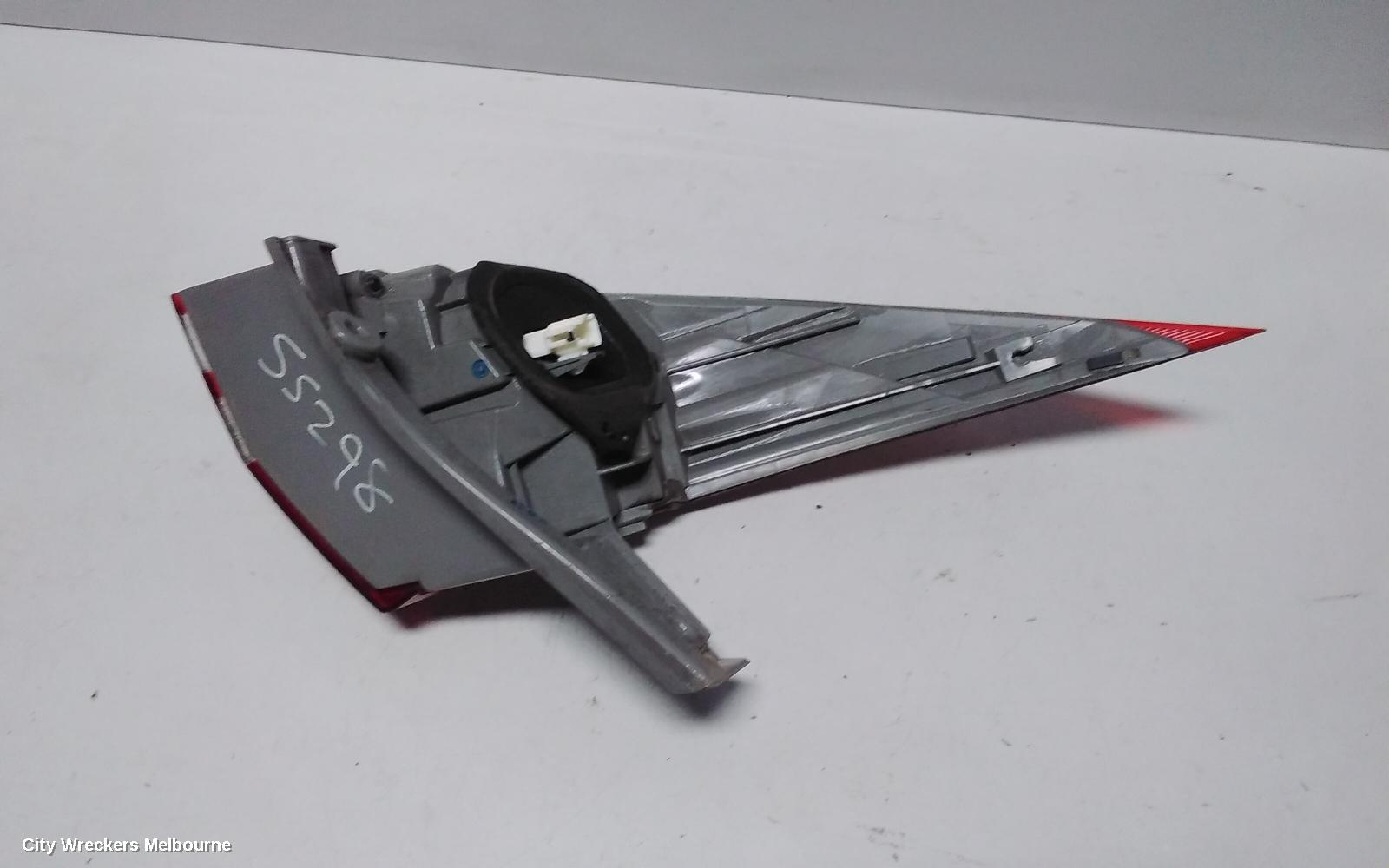 TOYOTA ESTIMA RIGHT TAILLIGHT, XR50, RED/CLEAR, LENS# 28-193, 05-19 (IMPORT)
