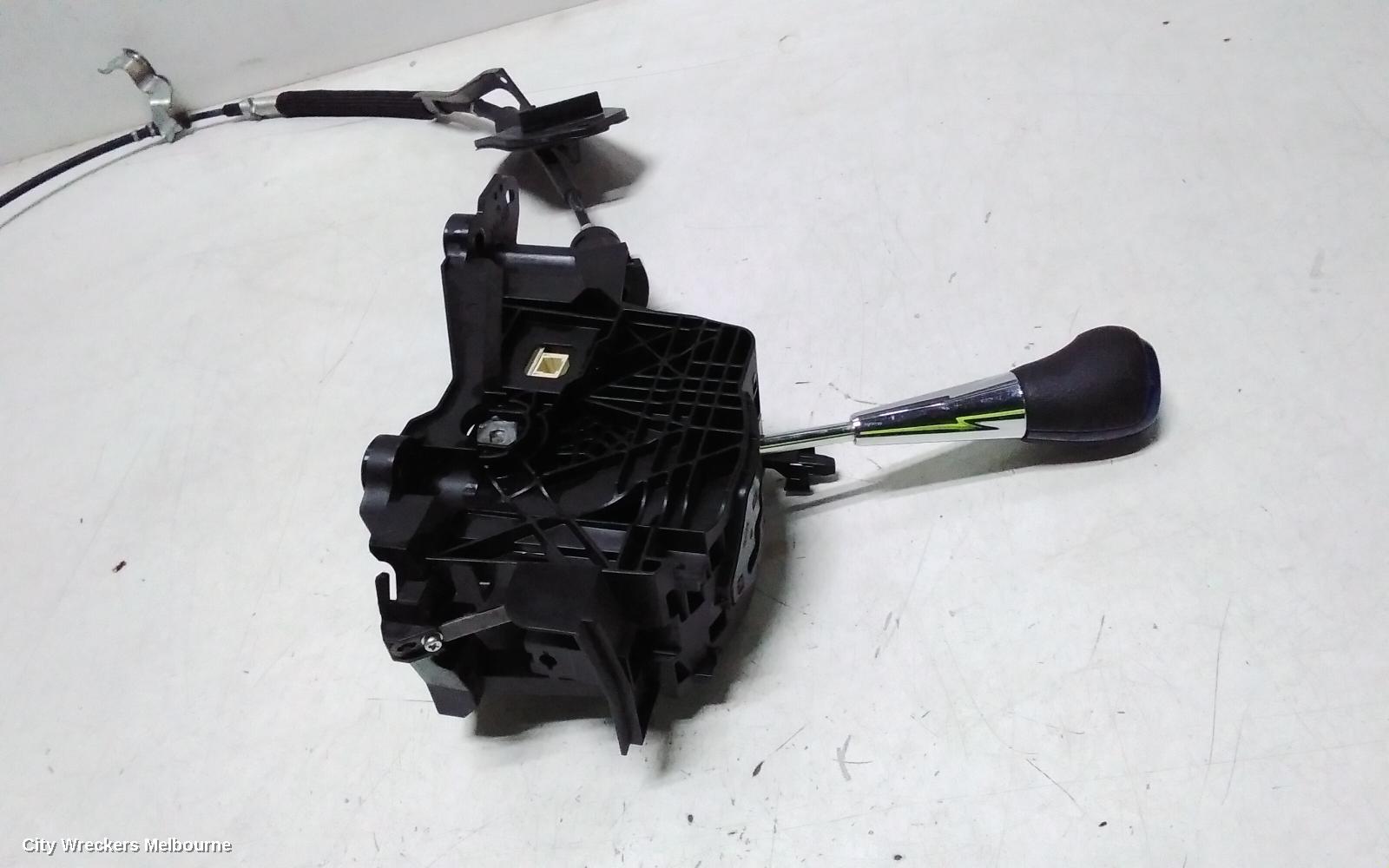 TOYOTA PRIUS GEAR STICK/SHIFTER, NHP10, PRIUS C, 12/2011 - 03/2020
