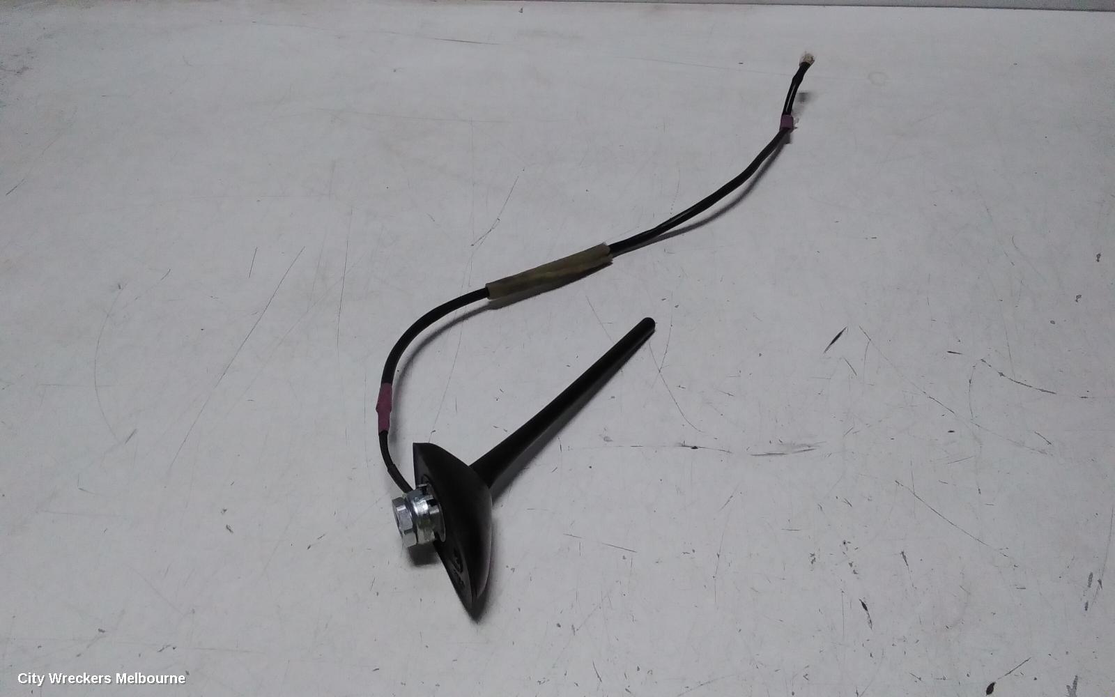 TOYOTA PRIUS ANTENNA, NHP10R, PRIUS C, 12/2011 - 03/2020