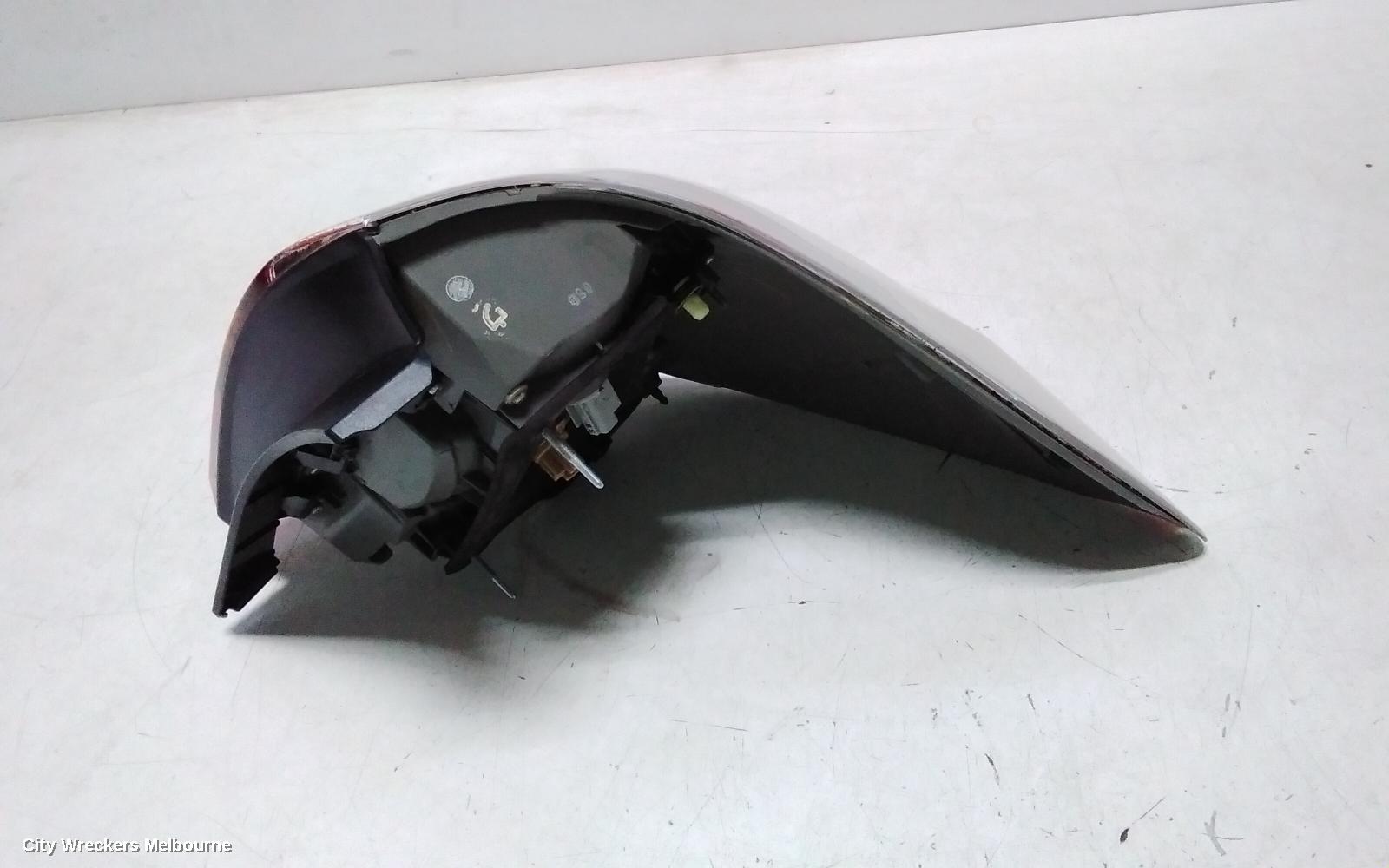 TOYOTA KLUGER LEFT TAILLIGHT, GSU40-GSU45, IN BODY, CLEAR LENS TYPE, 05/2007 - 07/2010