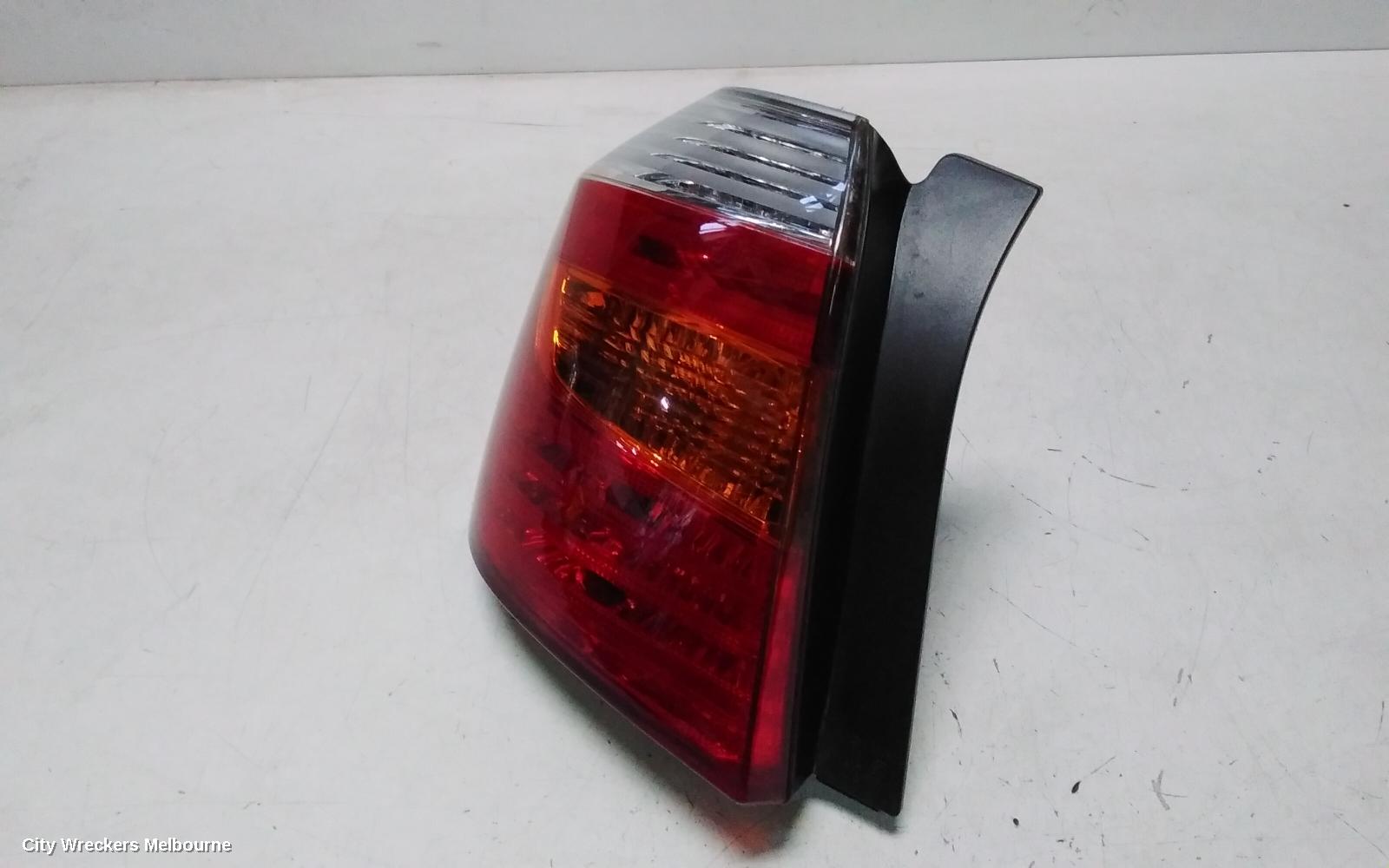 TOYOTA KLUGER LEFT TAILLIGHT, GSU40-GSU45, IN BODY, CLEAR LENS TYPE, 05/2007 - 07/2010