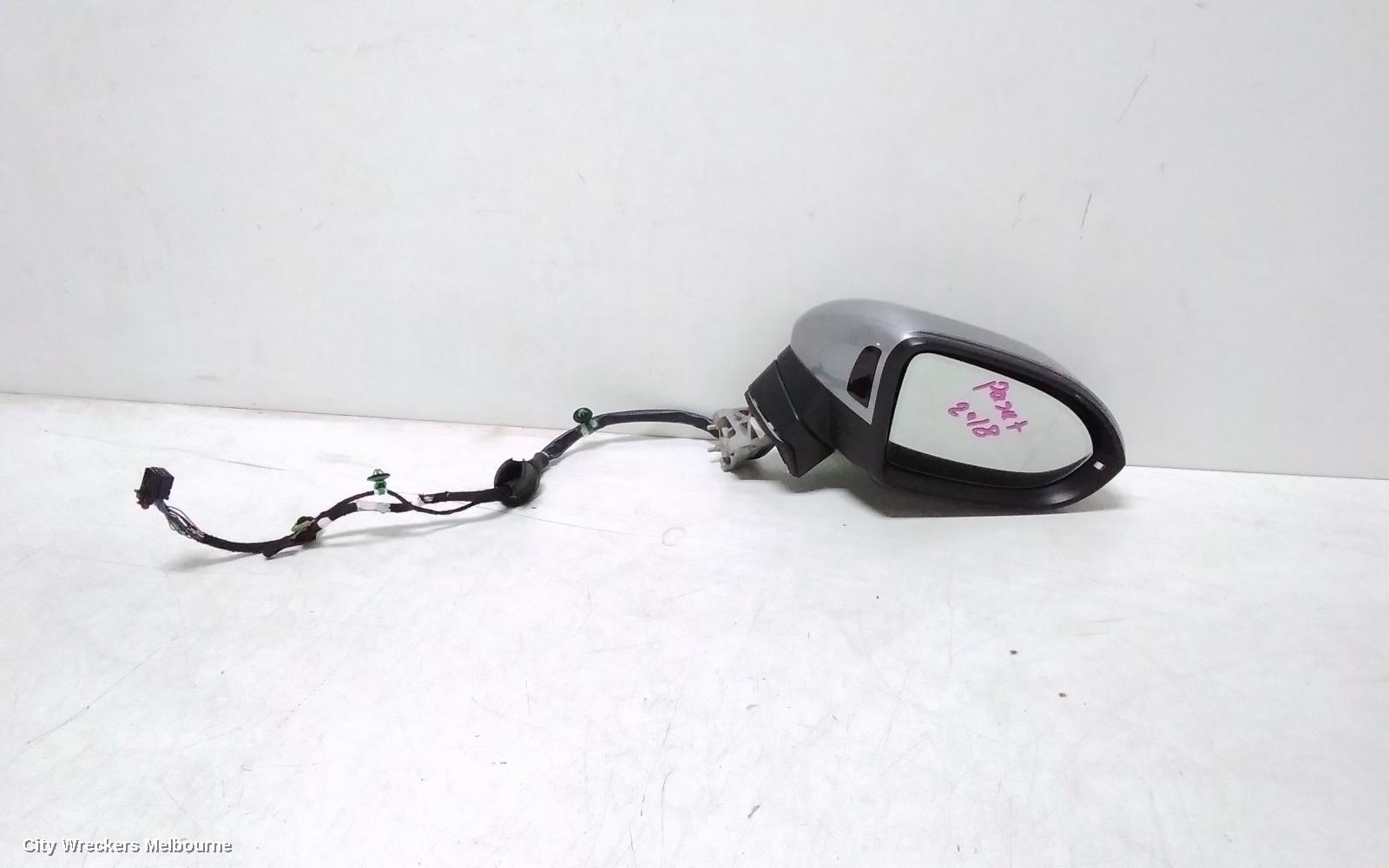 VOLKSWAGEN PASSAT RIGHT DOOR MIRROR, B8/MK7, POWER FOLD, W/ AUTO DIM TYPE, 06/2015 - 10/2019