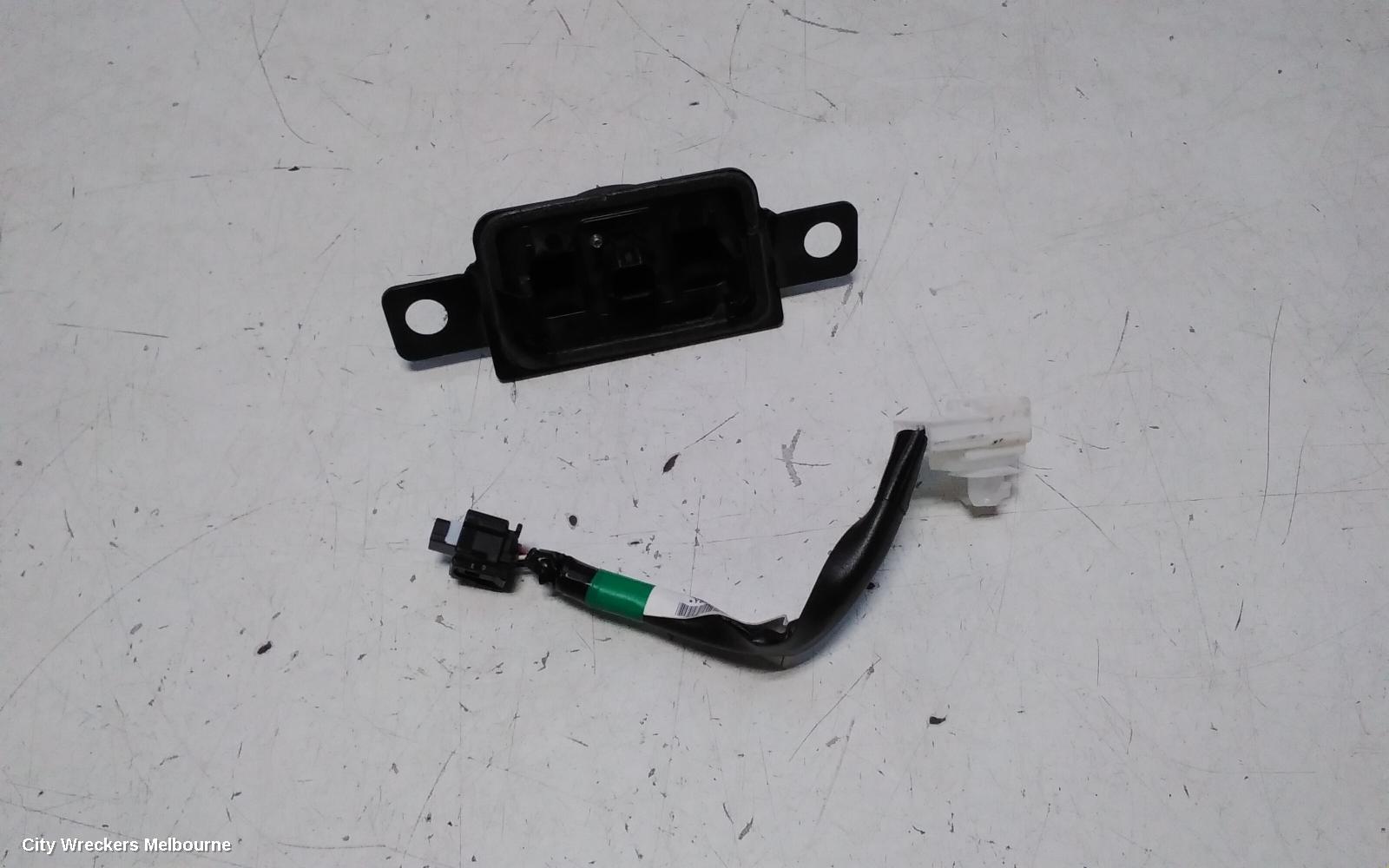 TOYOTA CAMRY REVERSE CAMERA, REVERSE CAMERA, XV70, 09/2020 - 05/2024