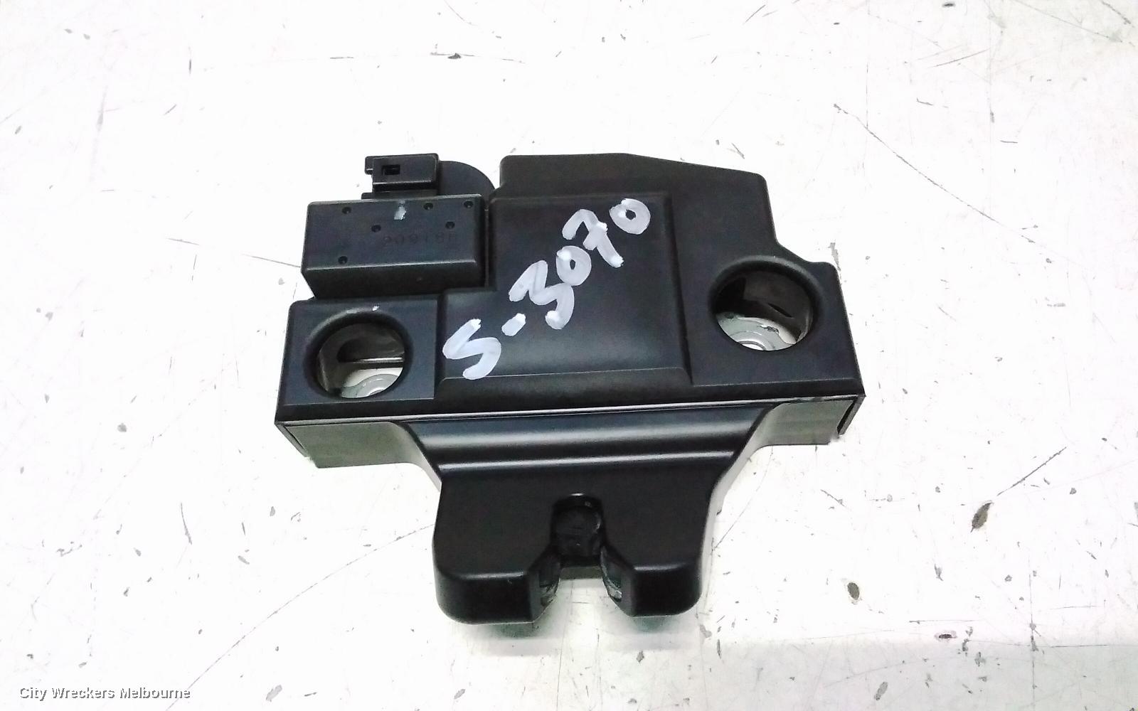 TOYOTA CAMRY DOOR/BOOT/GATE LOCK, BOOTLID LOCK, XV70, 09/2017 - 05/2024