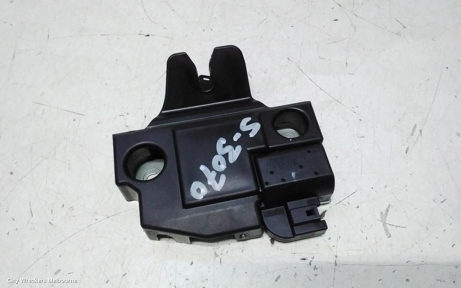 TOYOTA CAMRY DOOR/BOOT/GATE LOCK, BOOTLID LOCK, XV70, 09/2017 - 05/2024