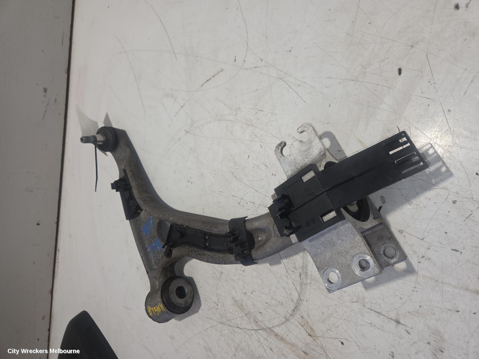 MERCEDES CLA CLASS RIGHT FRONT LOWER CONTROL ARM, C117/X117, NON VARIABLE TYPE, CLA180/CLA200/CLA200CDI/CLA250, 09/2013 - 01/2019