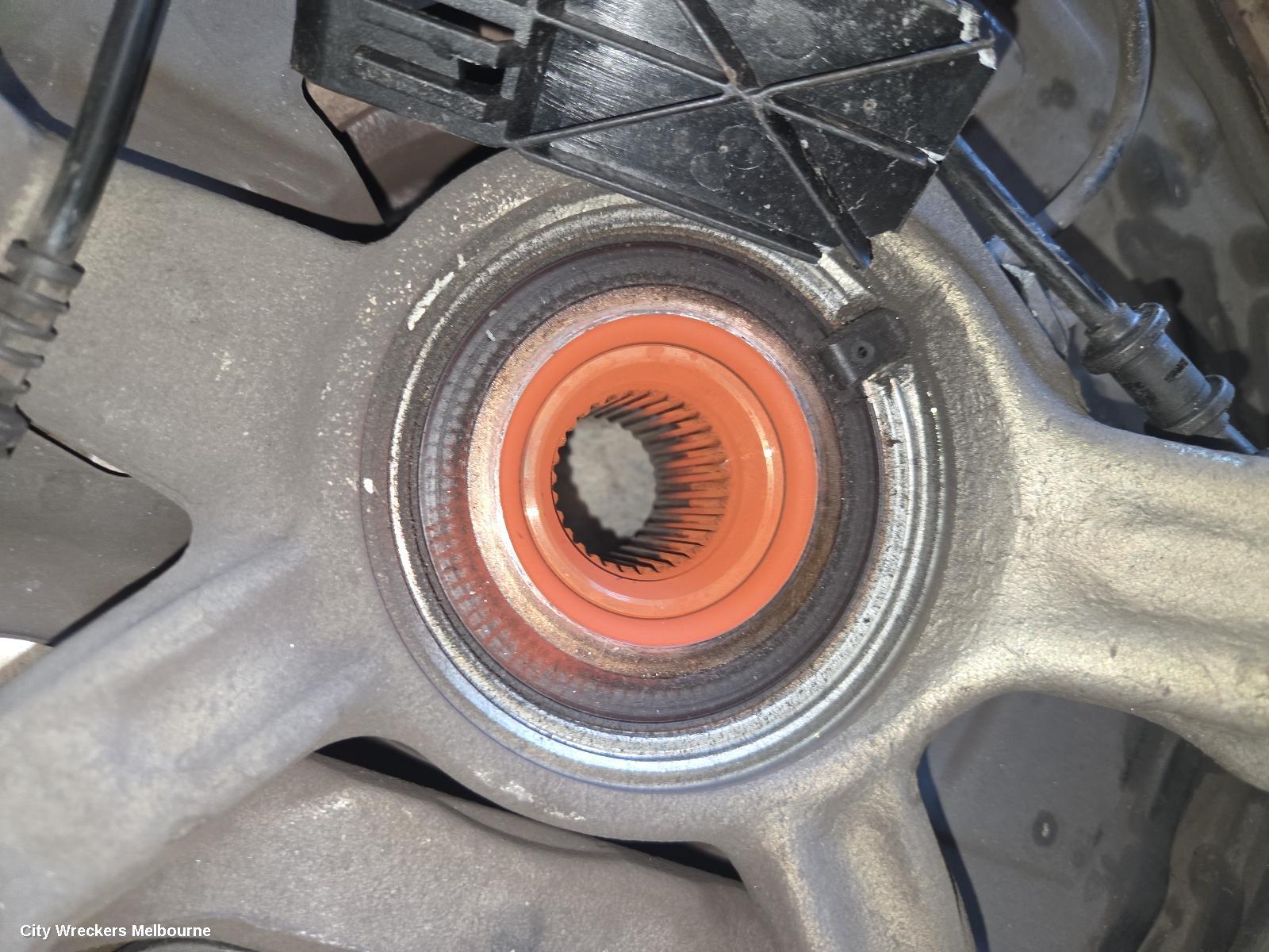MERCEDES CLA CLASS LEFT FRONT HUB ASSEMBLY, 2WD, C117, 09/2013 - 01/2019