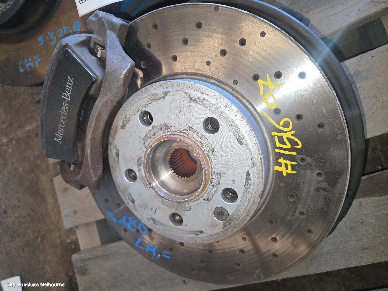 MERCEDES CLA CLASS LEFT FRONT HUB ASSEMBLY, 2WD, C117, 09/2013 - 01/2019