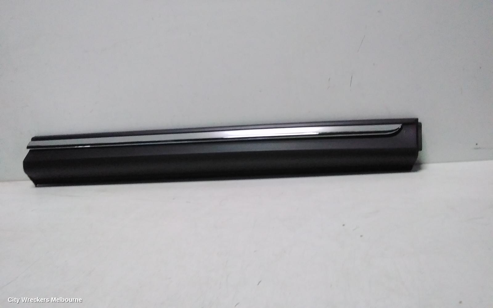 MAZDA CX8 DOOR MOULD, LOWER MOULD: 151495, LOWER DOOR MOULDING, RH FRONT, W/ CHROME MOULDING TYPE, KG, 05/2018 - 12/2023