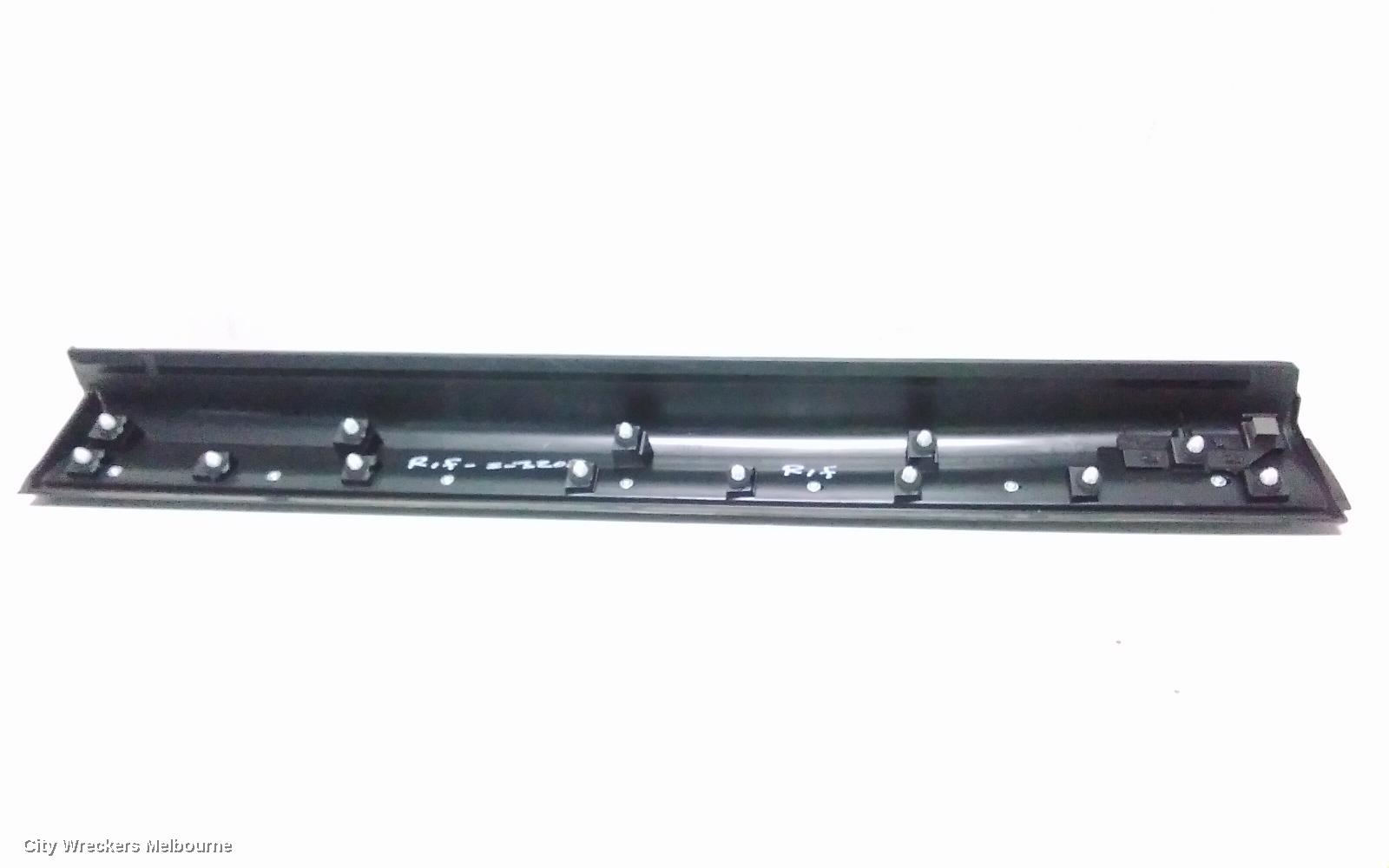 MAZDA CX8 DOOR MOULD, LOWER MOULD: 151495, LOWER DOOR MOULDING, RH FRONT, W/ CHROME MOULDING TYPE, KG, 05/2018 - 12/2023