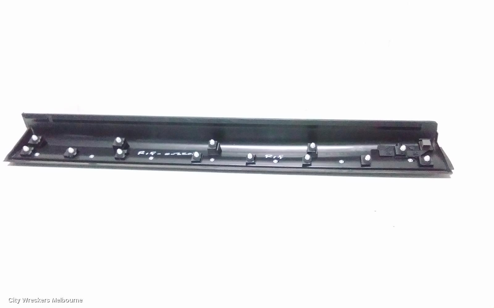 MAZDA CX8 DOOR MOULD, LOWER MOULD: 151495, LOWER DOOR MOULDING, RH FRONT, W/ CHROME MOULDING TYPE, KG, 05/2018 - 12/2023