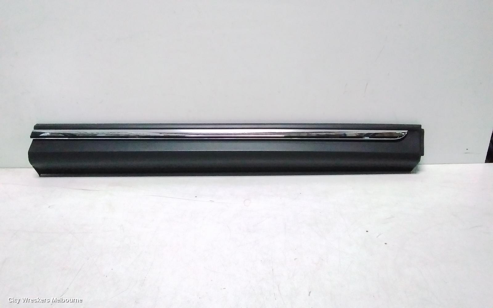 MAZDA CX8 DOOR MOULD, LOWER MOULD: 151495, LOWER DOOR MOULDING, RH FRONT, W/ CHROME MOULDING TYPE, KG, 05/2018 - 12/2023