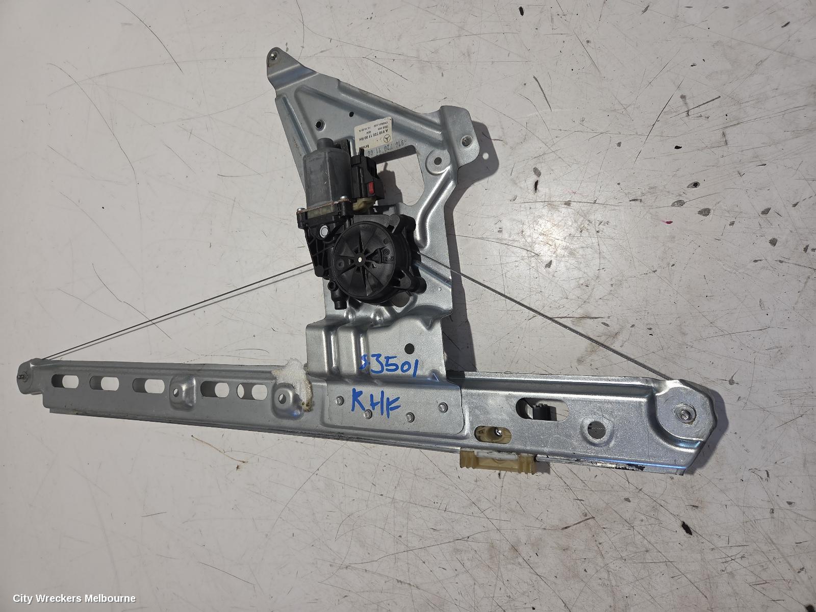 MERCEDES SPRINTER RIGHT FRONT WINDOW REG/MOTOR, VS30, 05/2018 ONWARDS