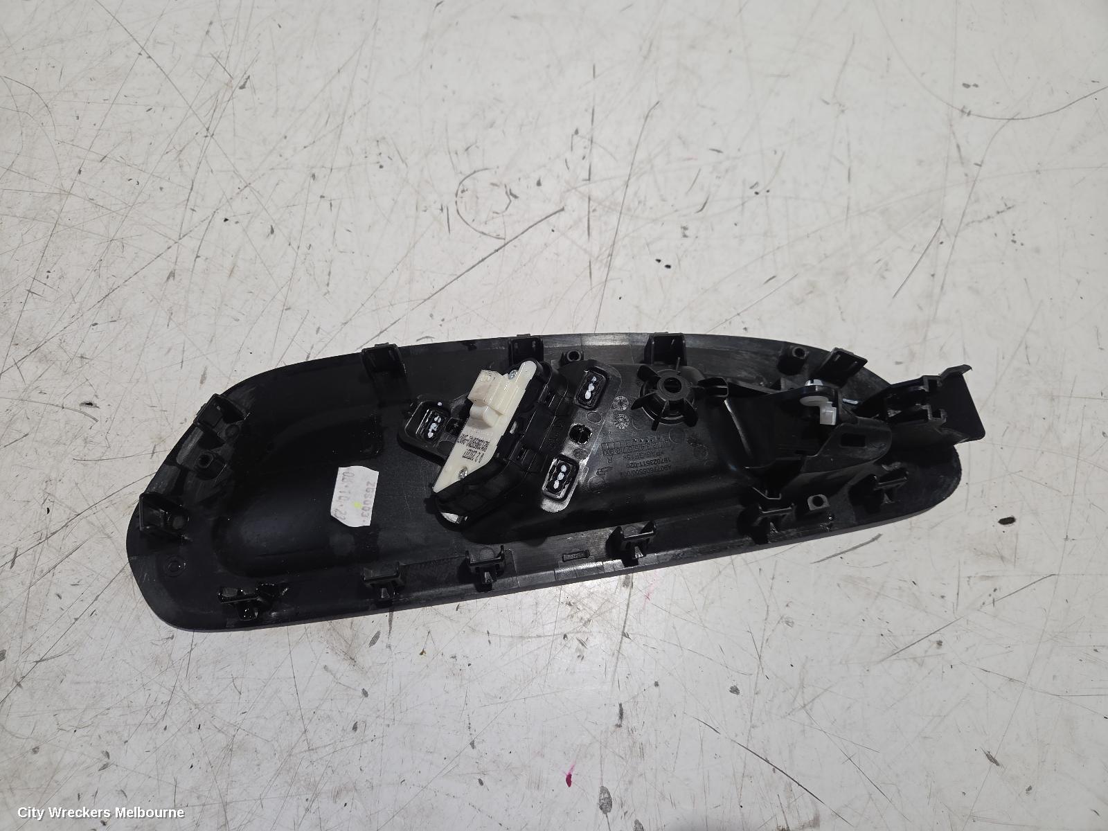 MERCEDES SPRINTER DOOR HANDLE, VS30, RH FRONT, INNER, VAN/CAB CHASSIS, 05/2018 ONWARDS
