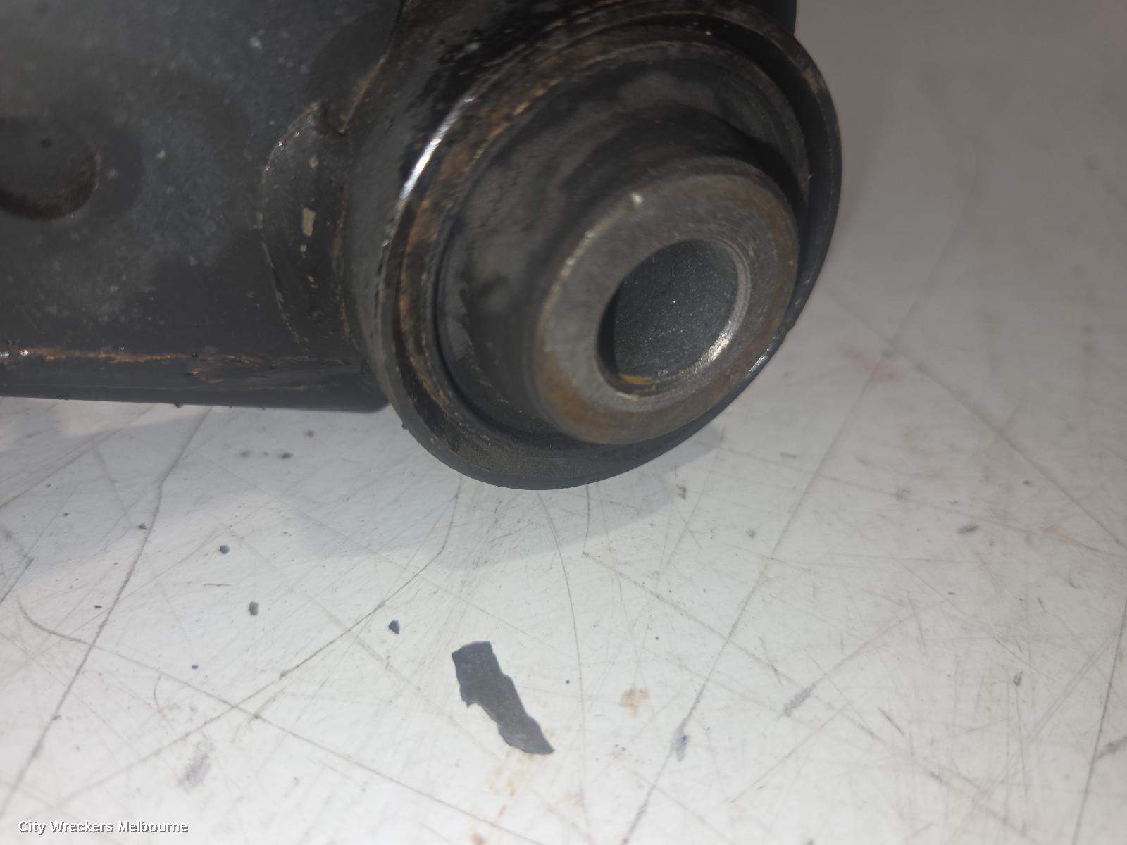 LDV D90 RIGHT FRONT UPPER CONTROL ARM, SV9A, 11/2017 ONWARDS