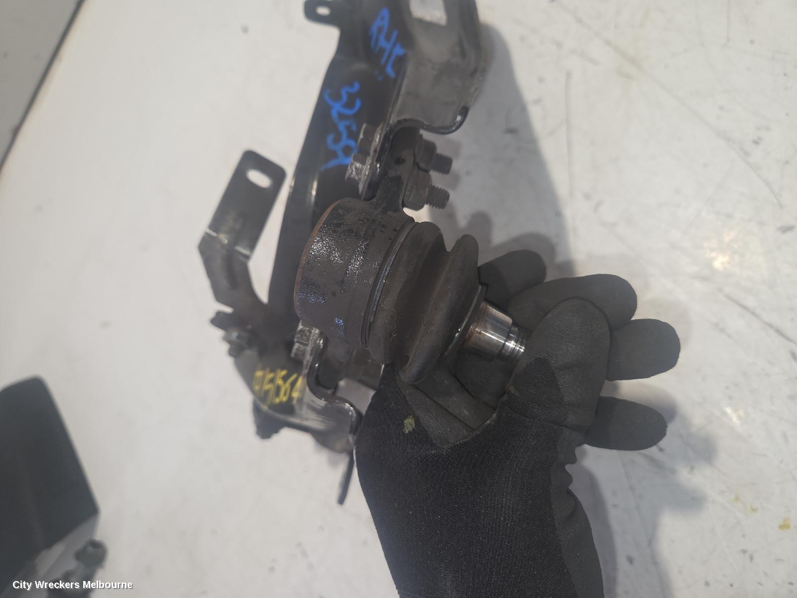 LDV D90 RIGHT FRONT UPPER CONTROL ARM, SV9A, 11/2017 ONWARDS