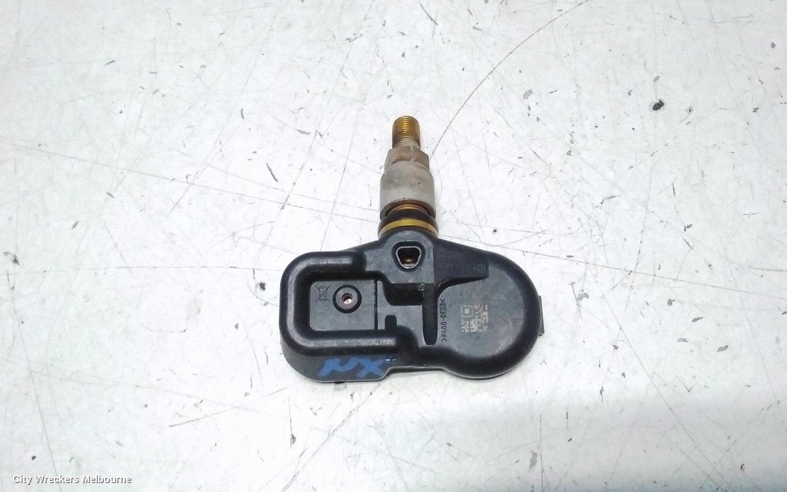 LEXUS NX, AGZ/AYZ 02/2014 - 12/2021, 10R035437 TYRE PRESSURE: 151653