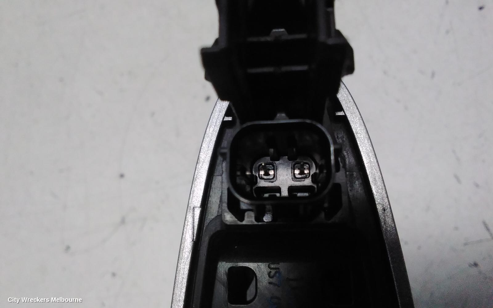 TOYOTA KLUGER DOOR HANDLE, RH FRONT, OUTER, COLOUR CODED, XU70 SERIES, 03/2021 ONWARDS
