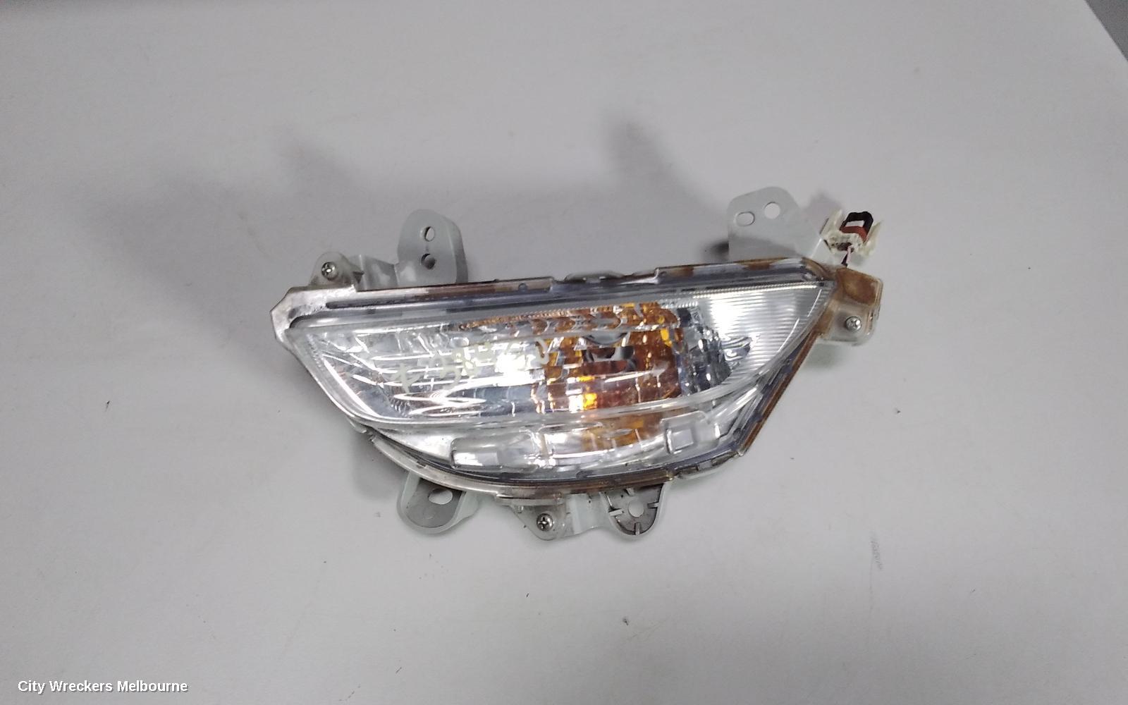 MAZDA 3 RIGHT INDICATOR/FOG/SIDE, BUMPER FLASHER, BM, 11/2013 - 05/2016