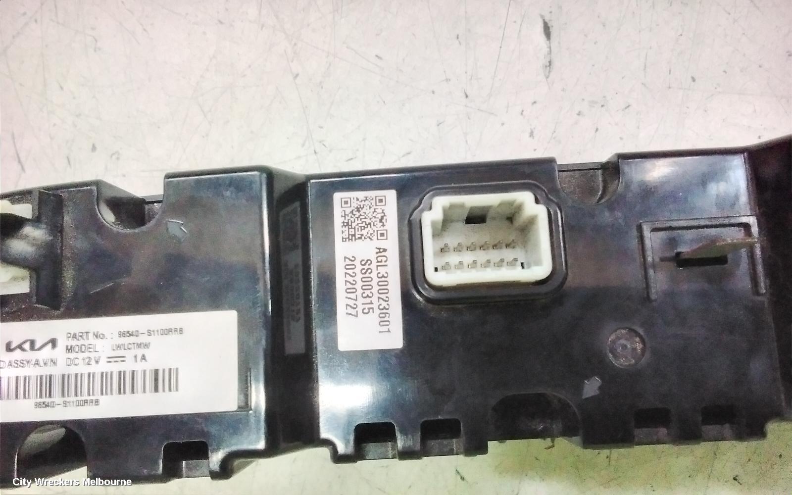 HYUNDAI SANTA FE, TM, 03/2018 - 10/2023, AGL30023601 MULTIMEDIA CONTROL PANEL: 151737
