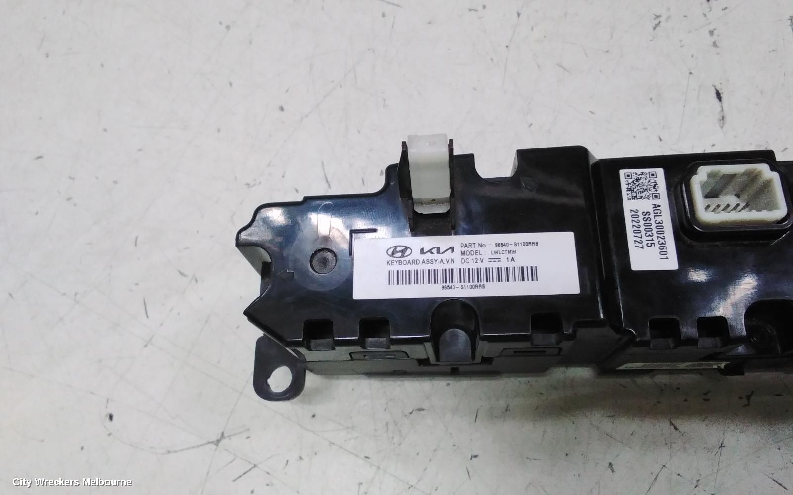 HYUNDAI SANTA FE, TM, 03/2018 - 10/2023, AGL30023601 MULTIMEDIA CONTROL PANEL: 151737