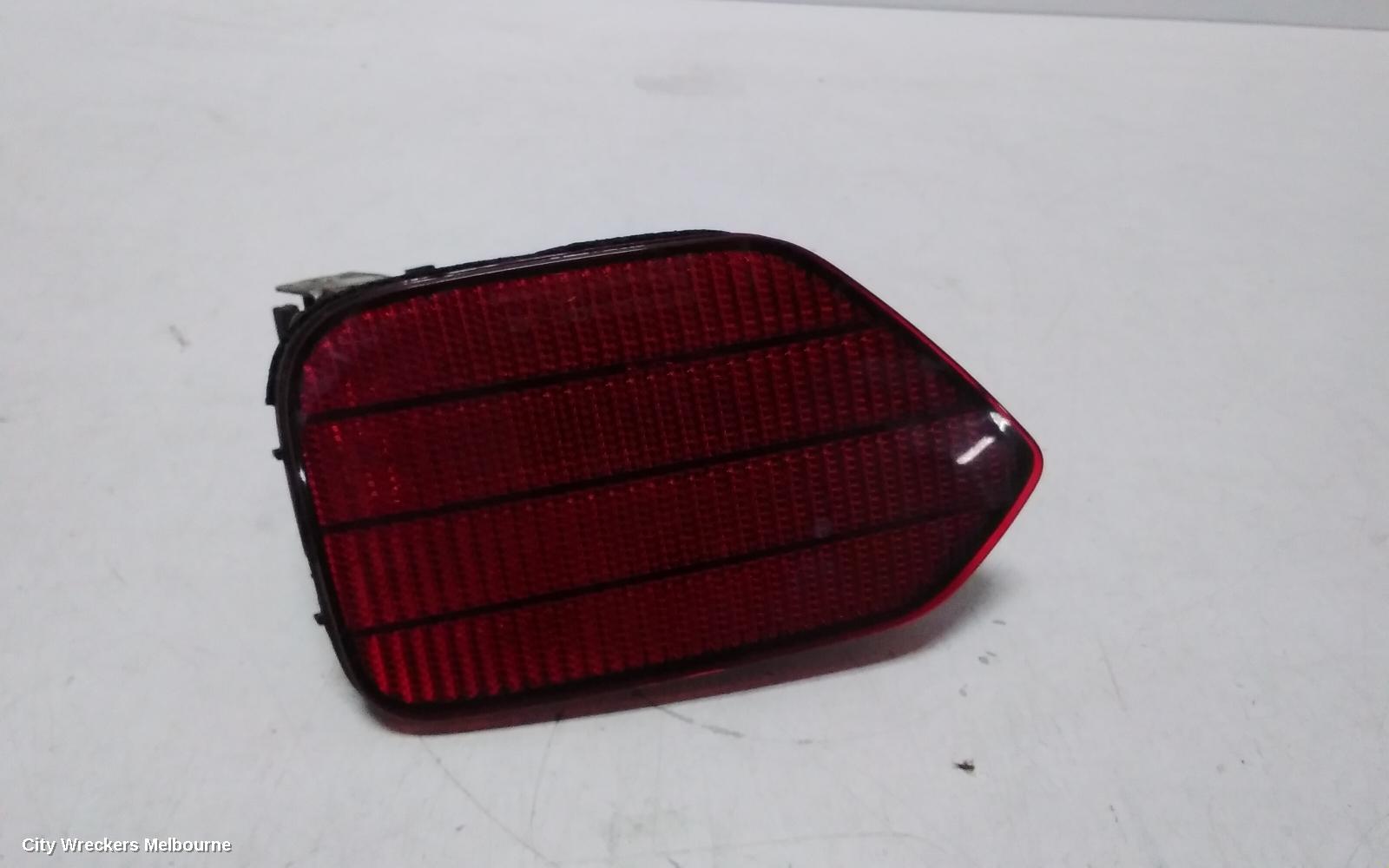 SUBARU OUTBACK RIGHT TAILLIGHT, 6TH GEN, BUMPER REFLECTOR, 08/2014 ONWARDS
