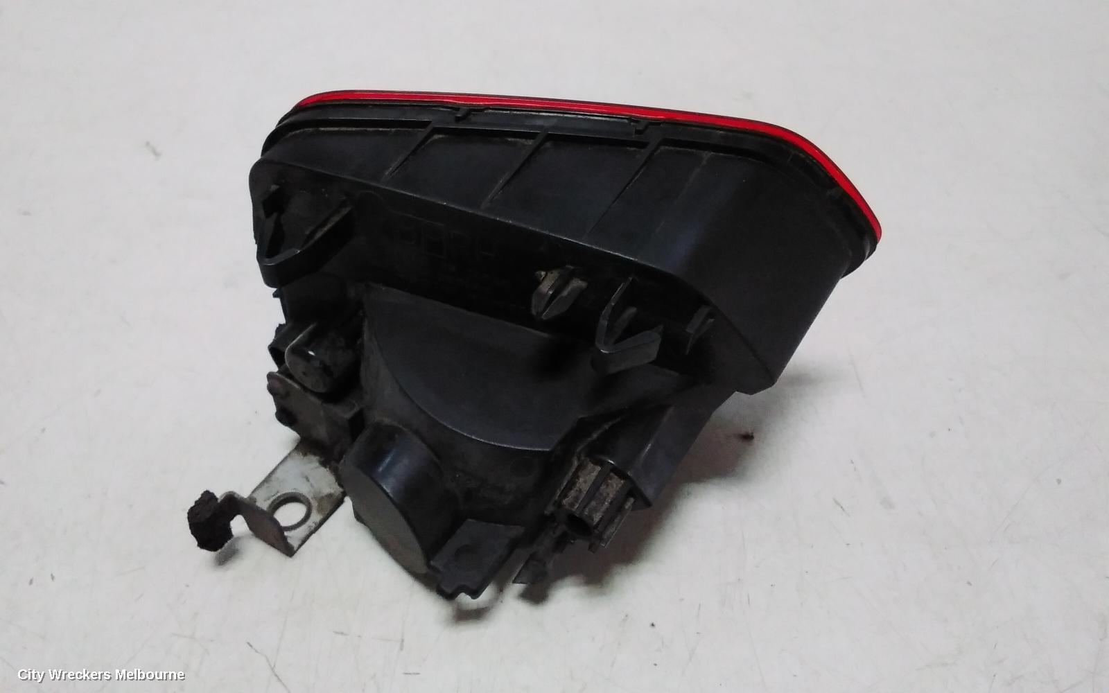 SUBARU OUTBACK RIGHT TAILLIGHT, 6TH GEN, BUMPER REFLECTOR, 08/2014 ONWARDS