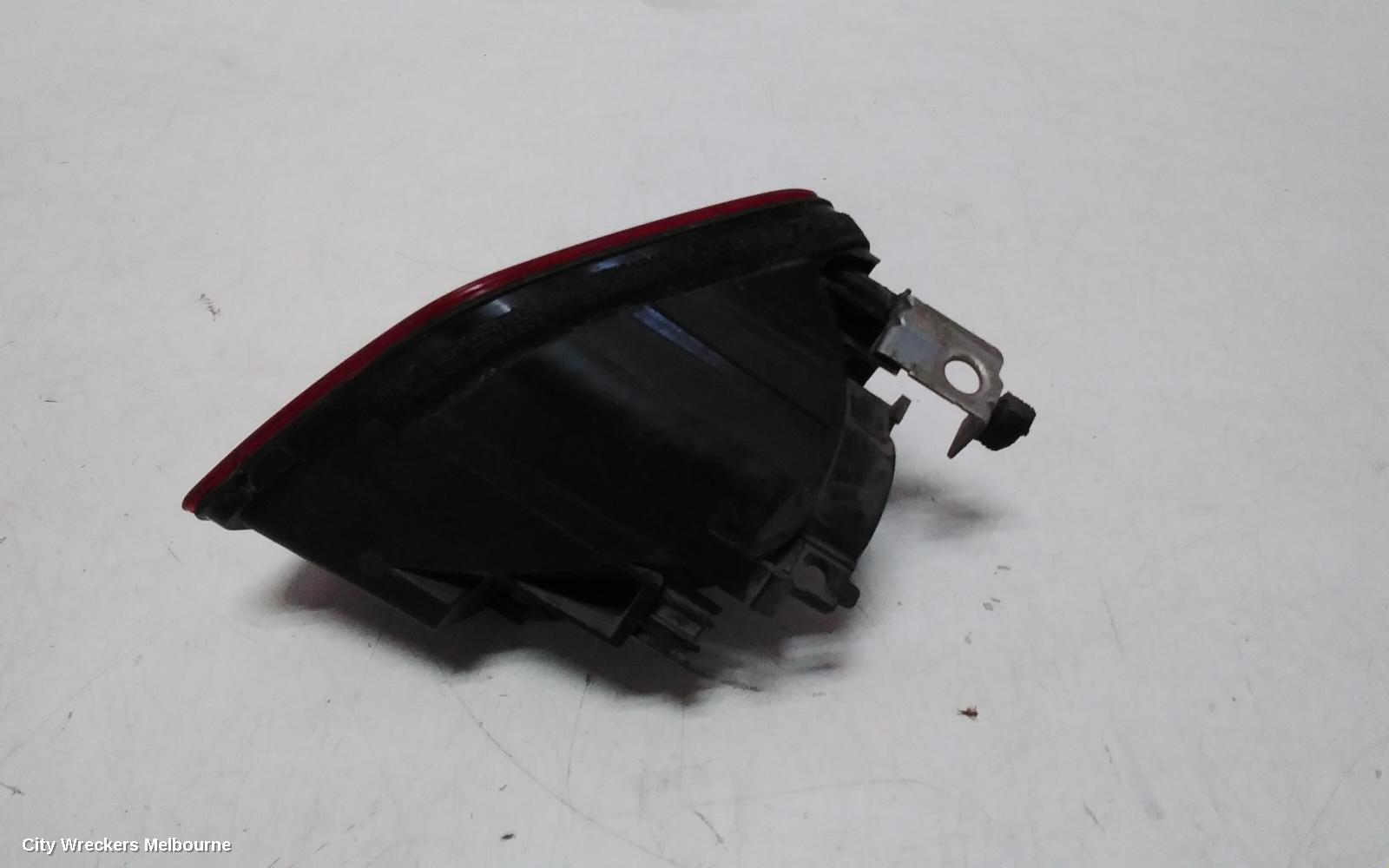 SUBARU OUTBACK RIGHT TAILLIGHT, 6TH GEN, BUMPER REFLECTOR, 08/2014 ONWARDS