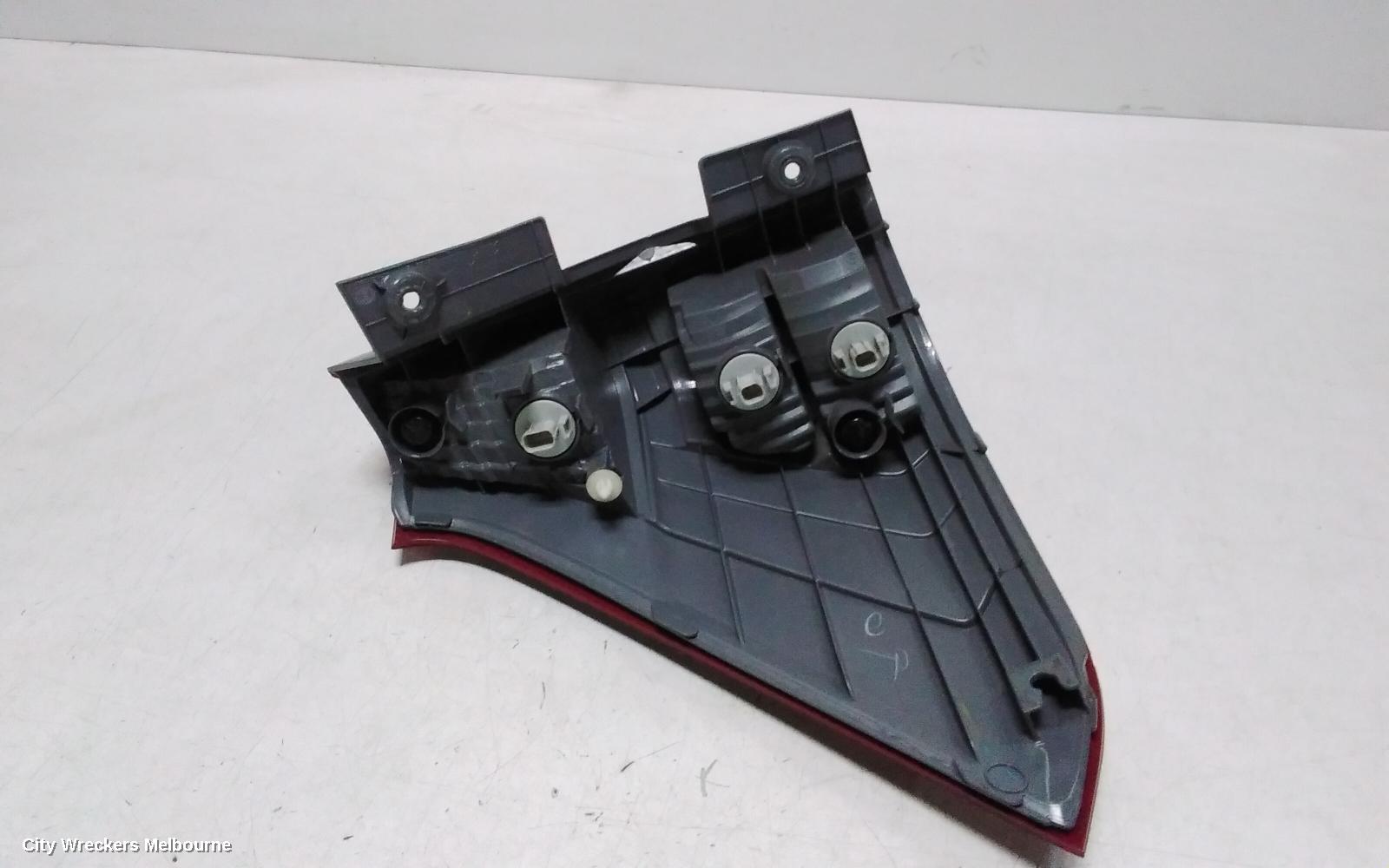 HONDA CRV RIGHT TAILLIGHT, RM, LOWER, PETROL TYPE, 11/2014 - 04/2017