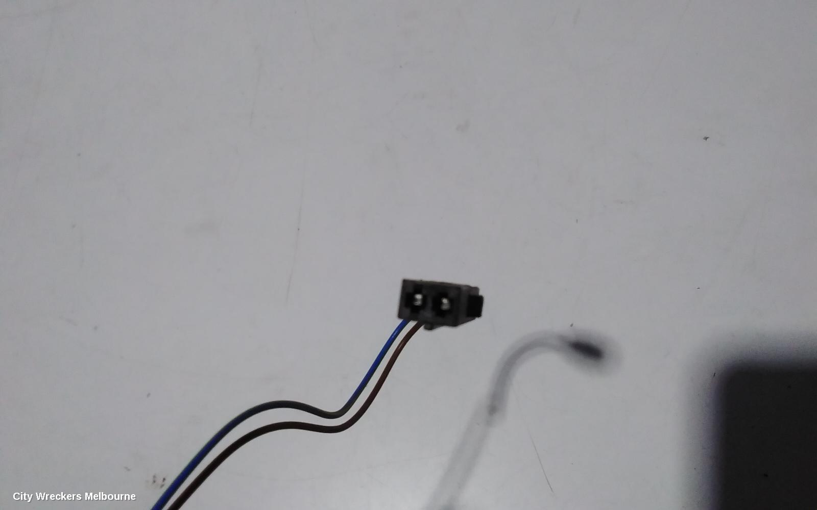 AUDI A4 RIGHT DOOR MIRROR, B8 8K, A4, POWER FOLD, NO LANE CHANGE ASSIST TYPE, 05/2009 - 09/2015
