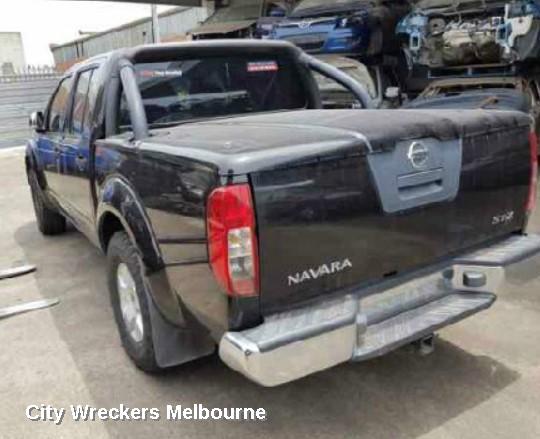 NISSAN NAVARA RIGHT HEADLAMP, D40 (VIN VSK), 09/2005 - 06/2007