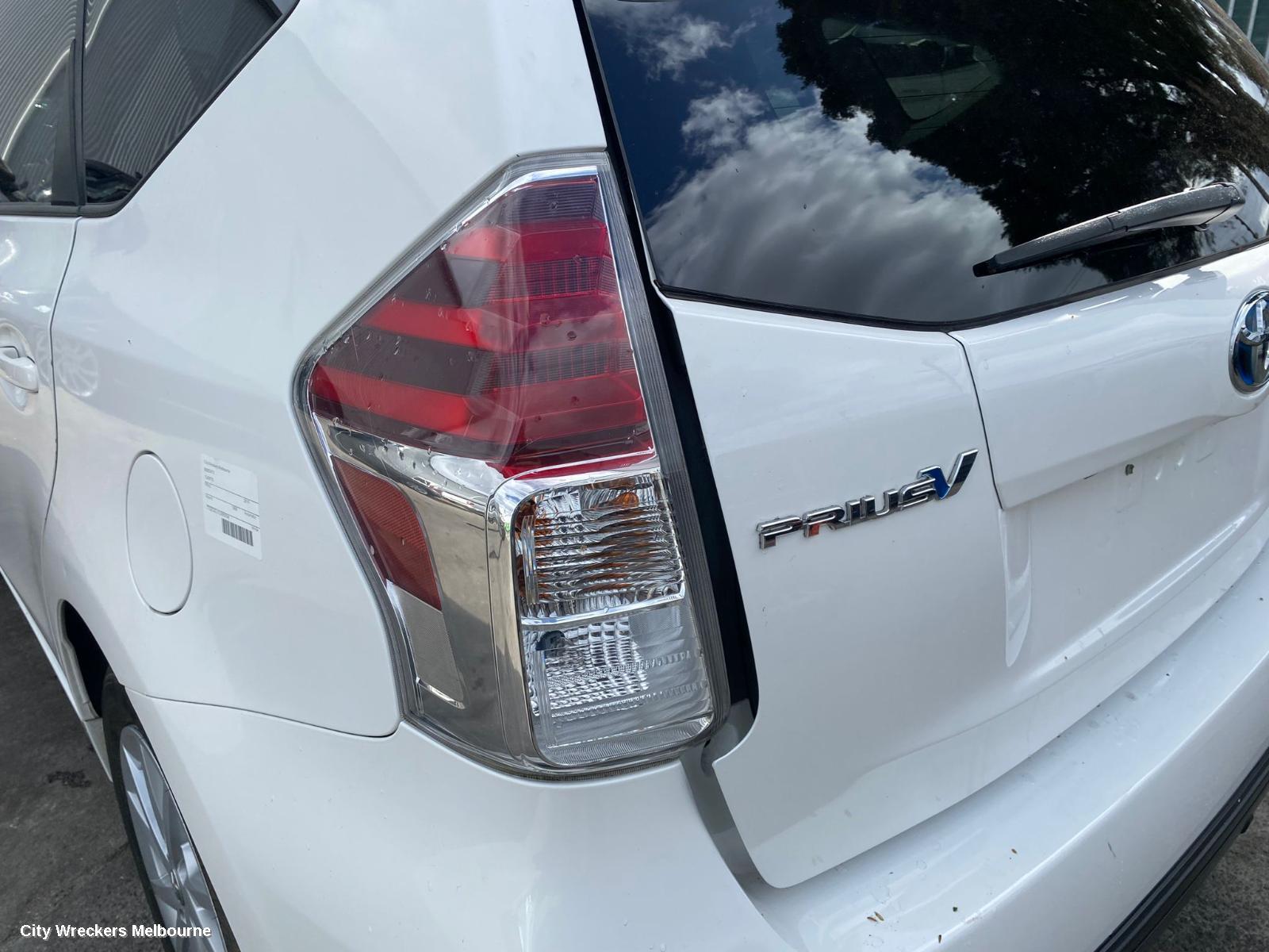 TOYOTA PRIUS LEFT FRONT DOOR, ZVW40R, PRIUS V, 05/2012 - 03/2021
