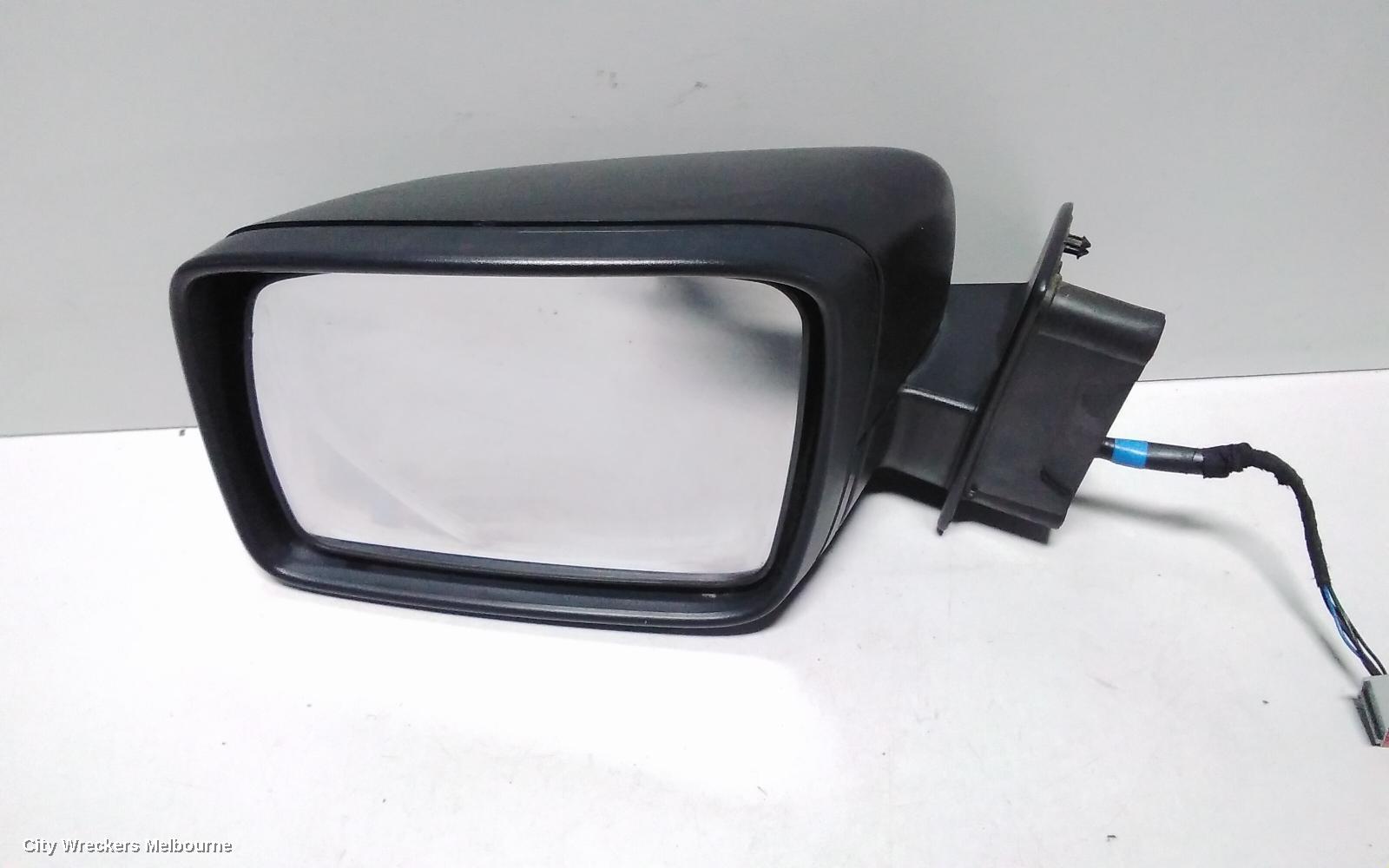 LAND ROVER RANGEROVER SPORT LEFT DOOR MIRROR, L320, WITH MEMORY, 08/2005 - 09/2009