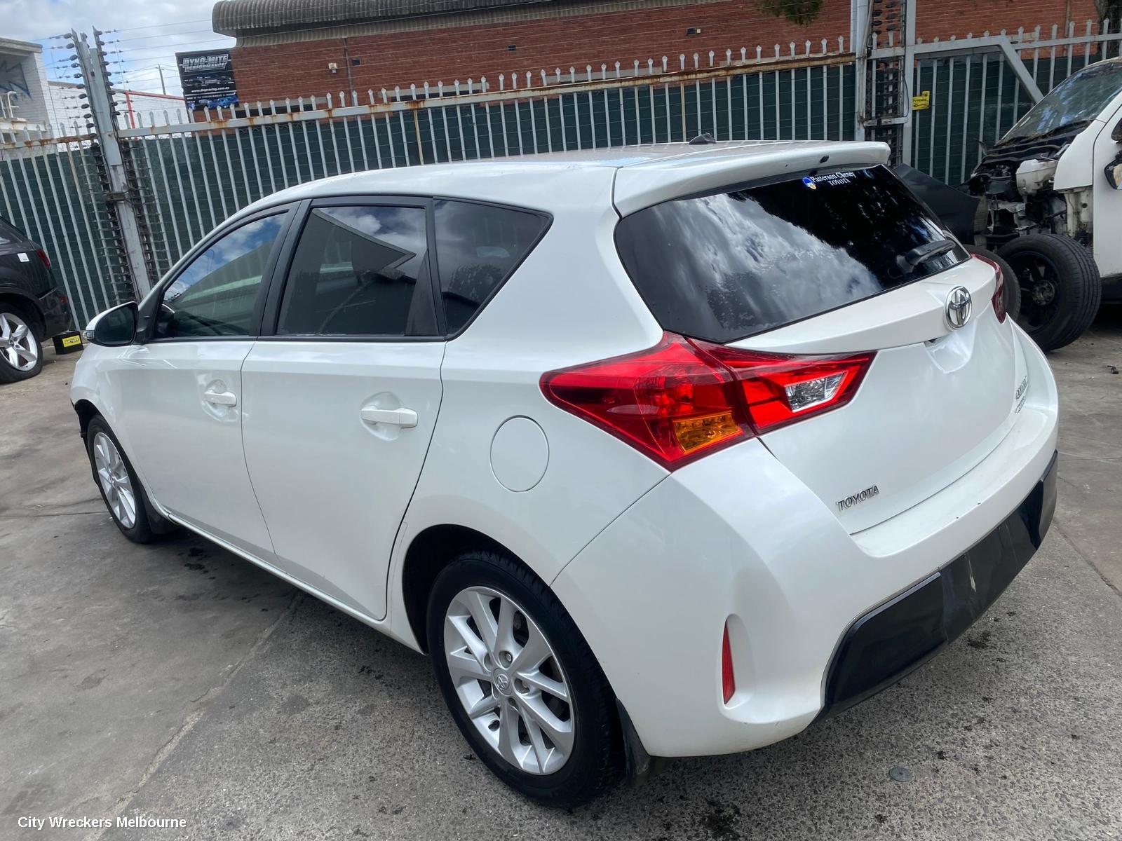 TOYOTA COROLLA HEADREST, ZRE182R 10/2012 - 06/2018
