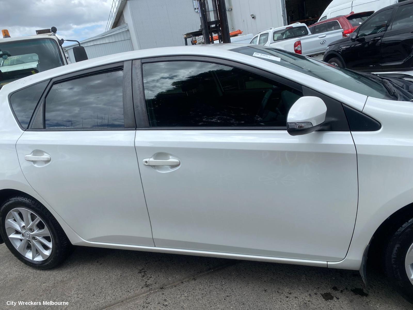 TOYOTA COROLLA HEADREST, ZRE182R 10/2012 - 06/2018