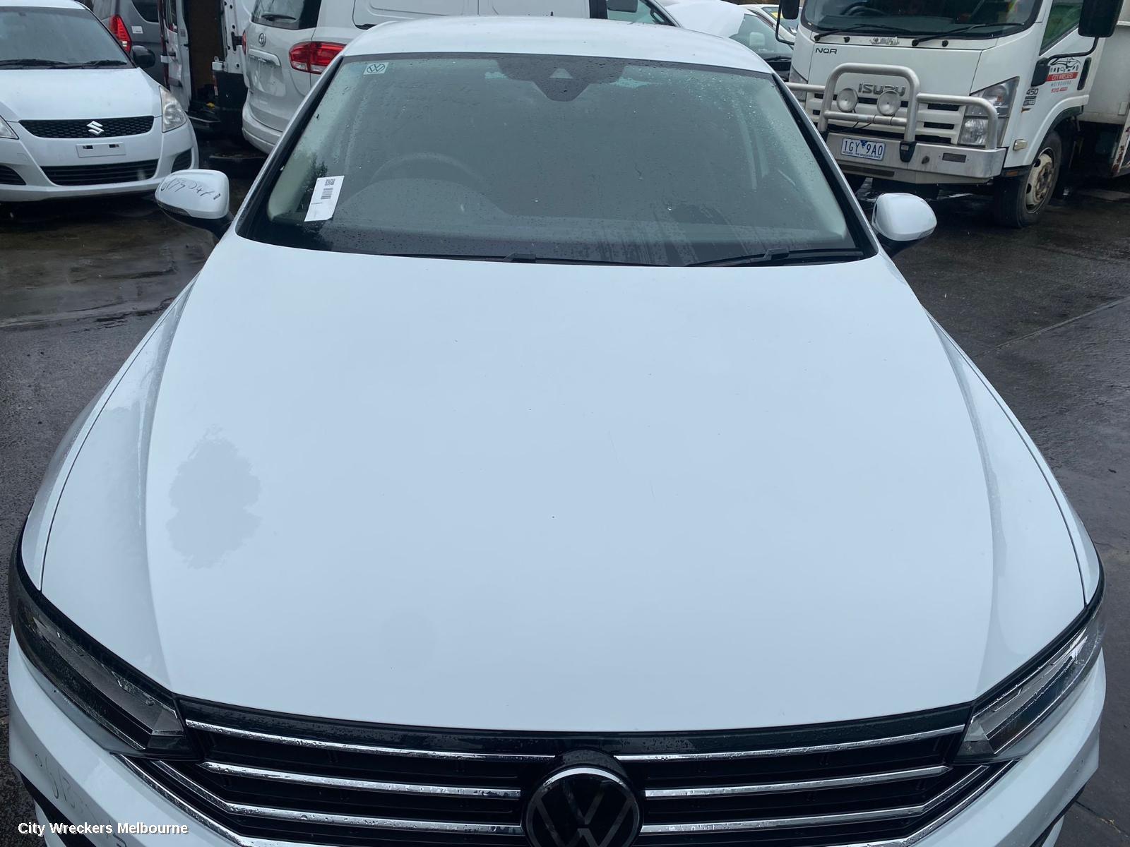 VOLKSWAGEN PASSAT REVERSE CAMERA, REVERSE CAMERA, W/ TAILGATE RELEASE SWITCH, BADGE TYPE, B8/MK7, 06/2015 - 05/2023