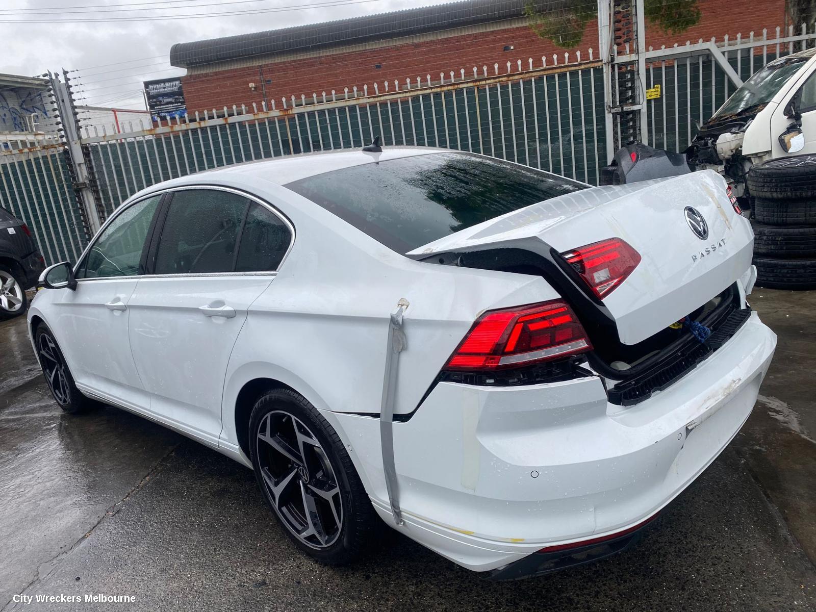 VOLKSWAGEN PASSAT REVERSE CAMERA, REVERSE CAMERA, W/ TAILGATE RELEASE SWITCH, BADGE TYPE, B8/MK7, 06/2015 - 05/2023