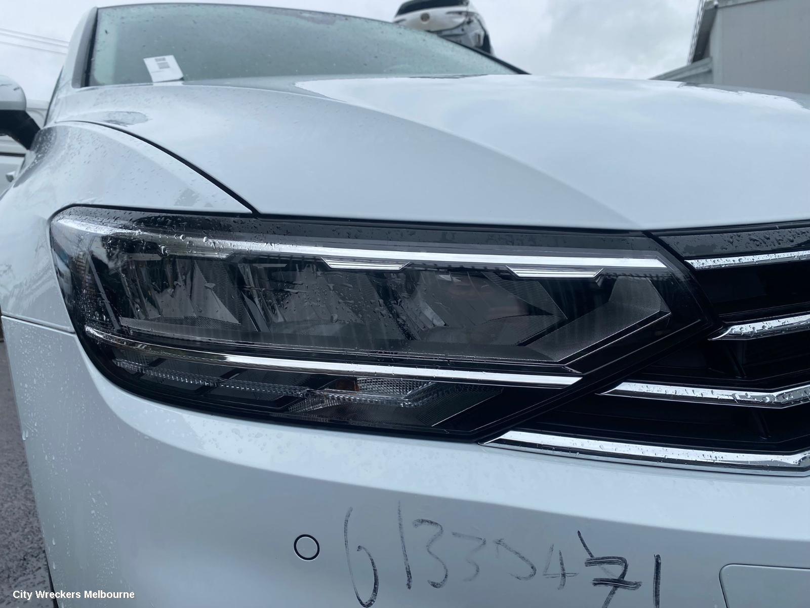 VOLKSWAGEN PASSAT REVERSE CAMERA, REVERSE CAMERA, W/ TAILGATE RELEASE SWITCH, BADGE TYPE, B8/MK7, 06/2015 - 05/2023