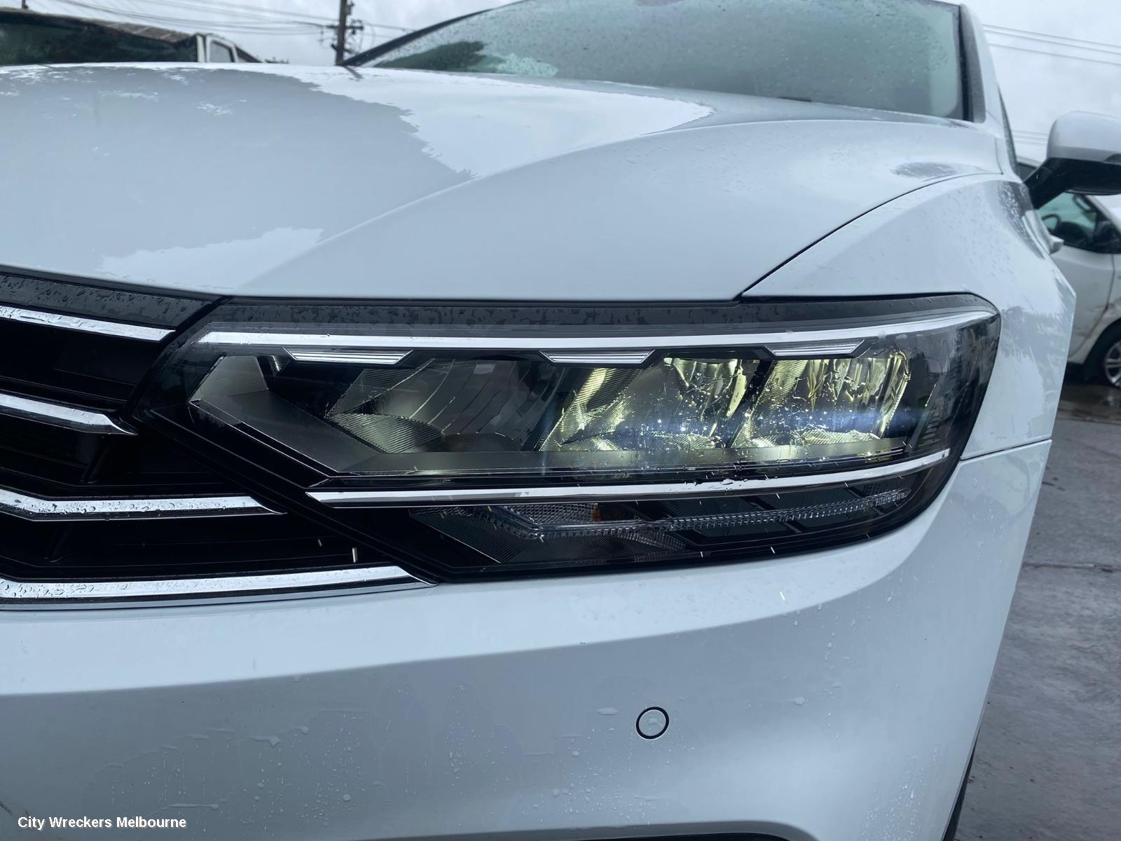 VOLKSWAGEN PASSAT REVERSE CAMERA, REVERSE CAMERA, W/ TAILGATE RELEASE SWITCH, BADGE TYPE, B8/MK7, 06/2015 - 05/2023