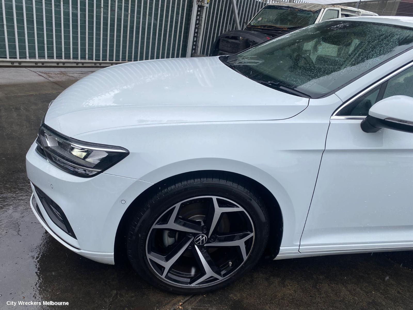 VOLKSWAGEN PASSAT LEFT FRONT DOOR, B8/MK7, 06/2015 ONWARDS