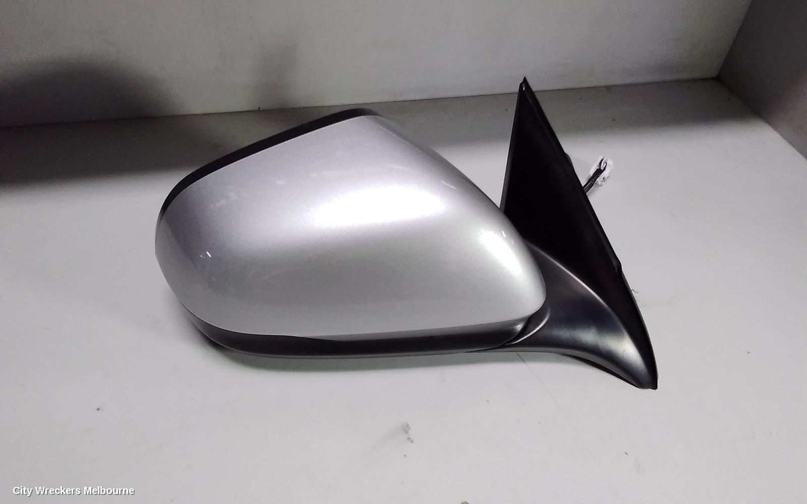 HONDA HRV RIGHT DOOR MIRROR, RU5, VTI-L, POWER FOLD, AUTO DIP TYPE (7 WIRE), 12/2014 - 06/2018