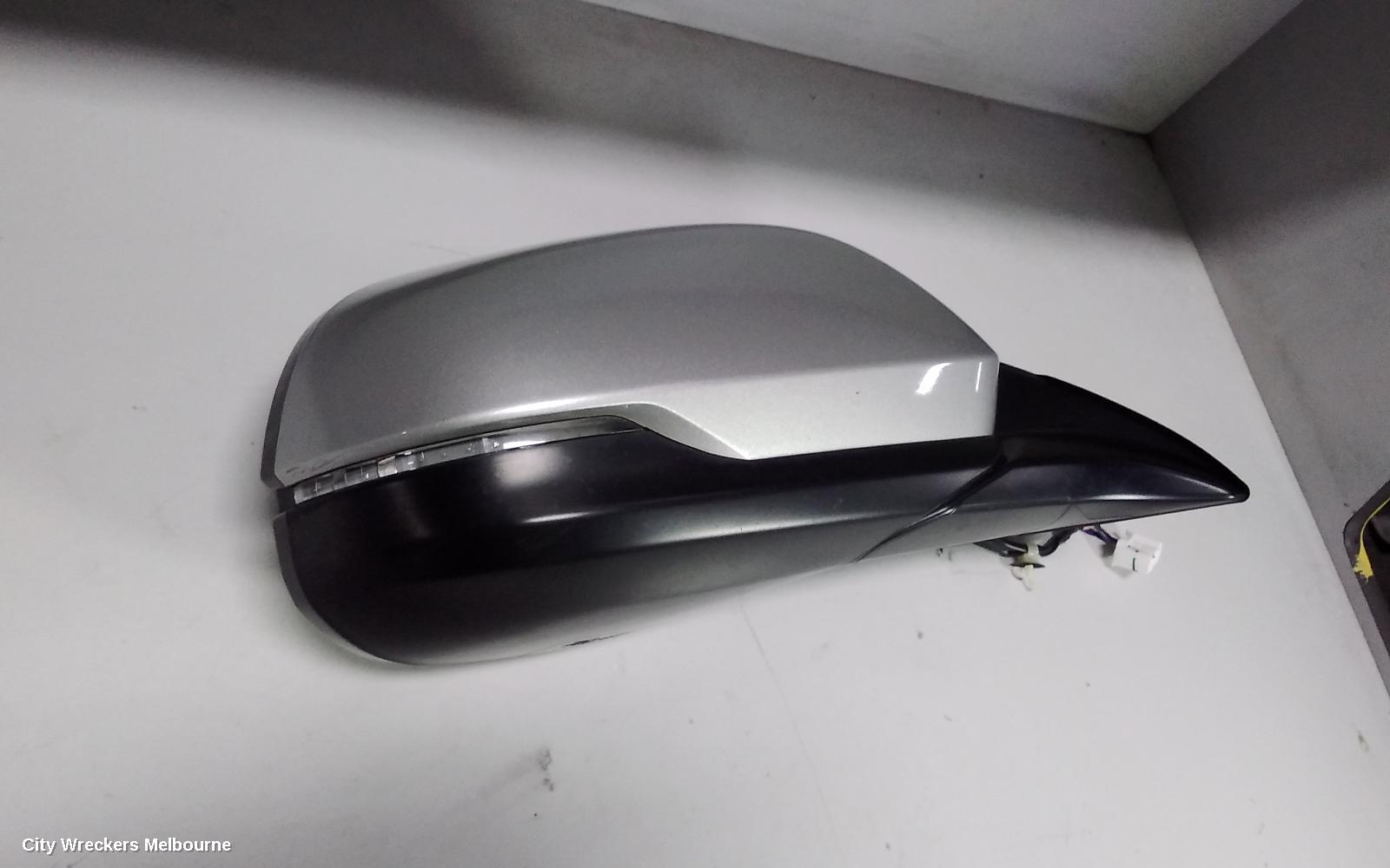HONDA HRV RIGHT DOOR MIRROR, RU5, VTI-L, POWER FOLD, AUTO DIP TYPE (7 WIRE), 12/2014 - 06/2018