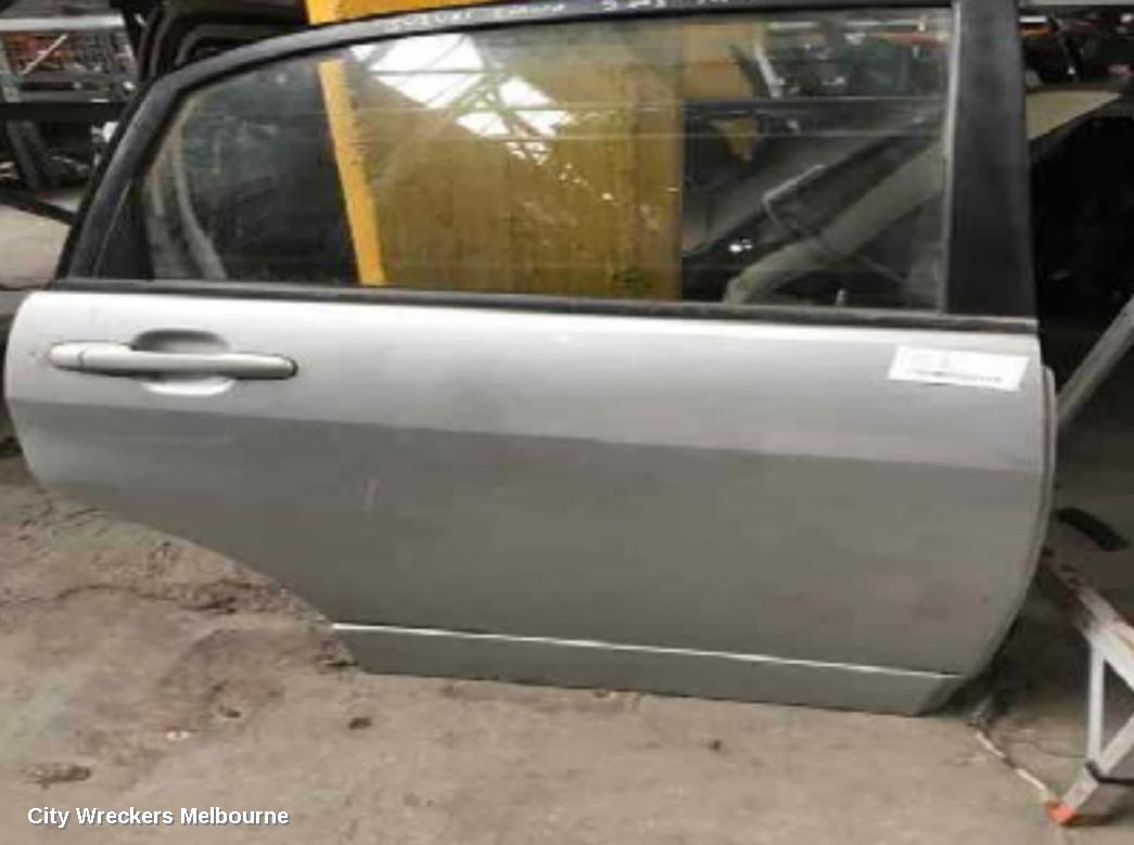 SUZUKI LIANA RIGHT REAR DOOR, RH4 SI-II, HATCH, W/ MOULD, 10/2001 - 04/2007