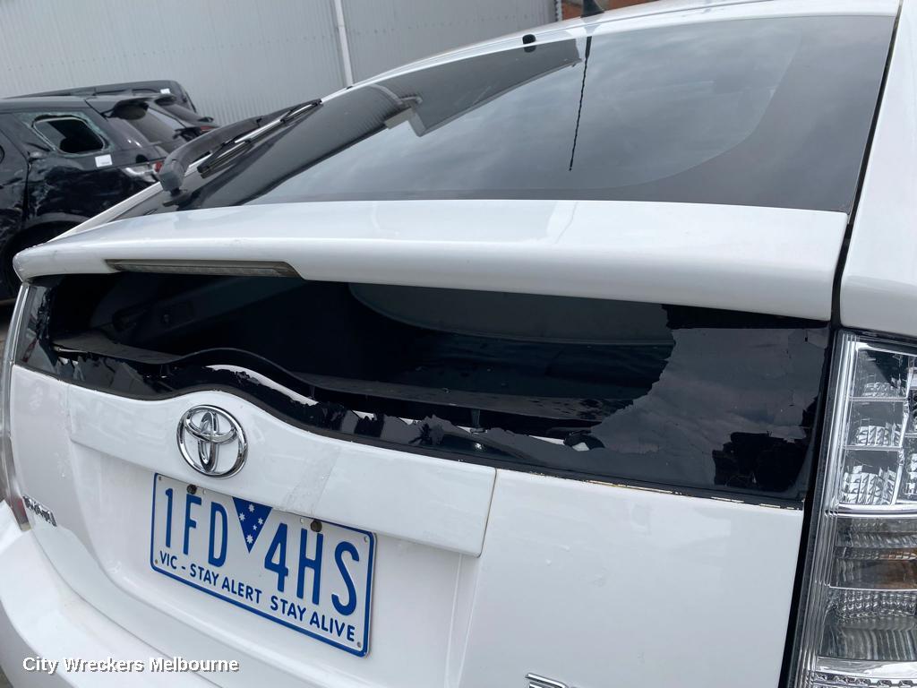 TOYOTA PRIUS RIGHT FRONT DOOR WINDOW, NHW20R, POWER, 10/2003 - 05/2009