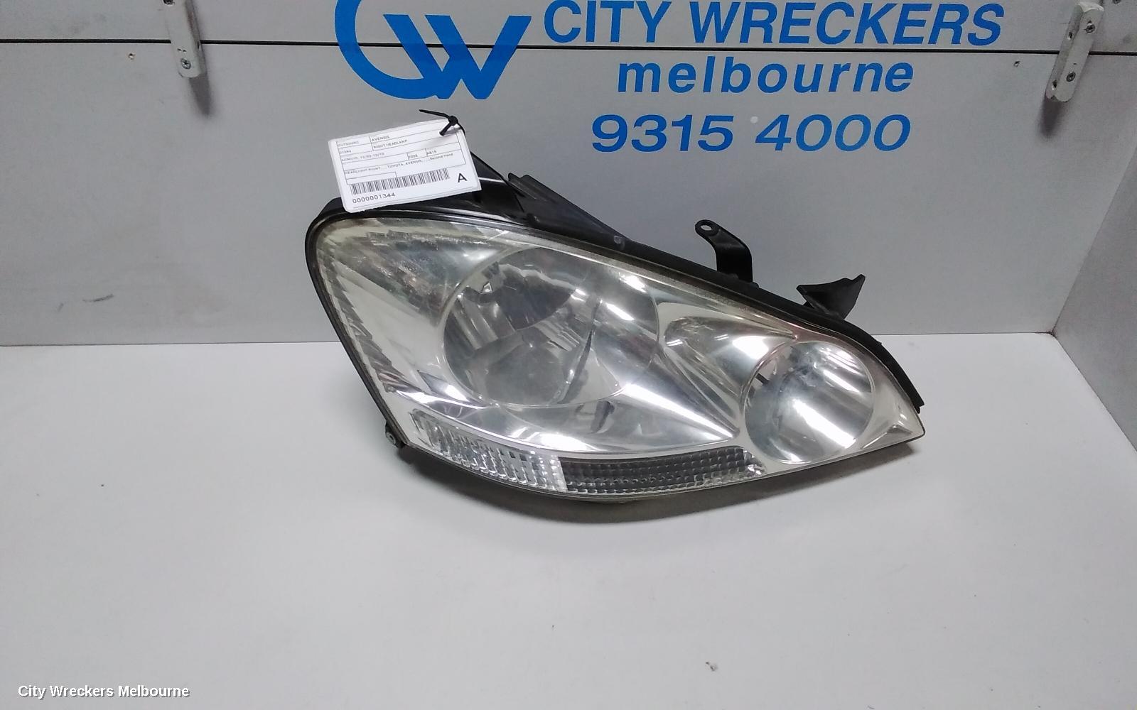 TOYOTA AVENSIS RIGHT HEADLAMP, ACM20R, 12/2001 - 11/2003
