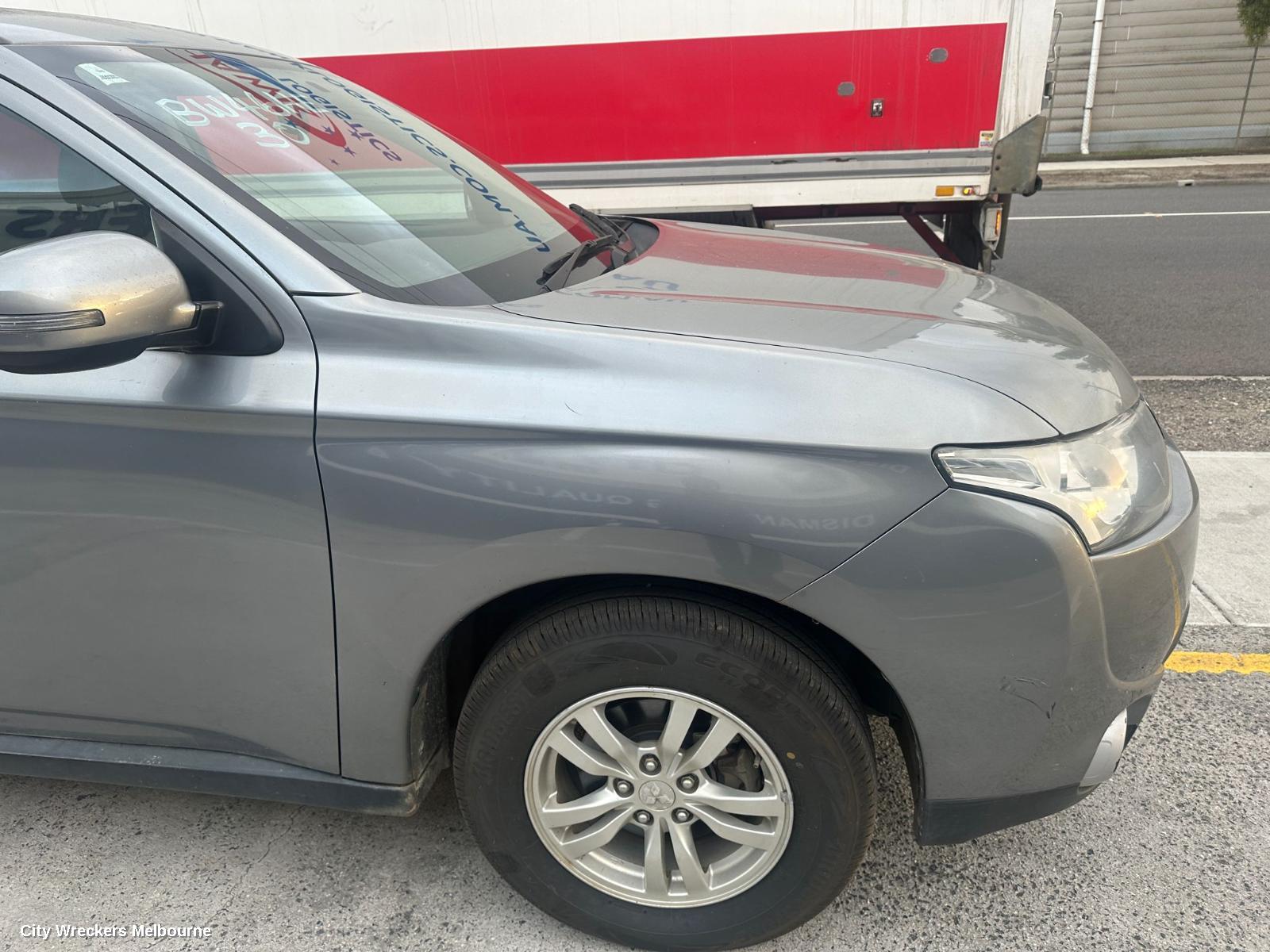 MITSUBISHI OUTLANDER RIGHT FRONT DOOR, ZJ, 10/2012 - 03/2015