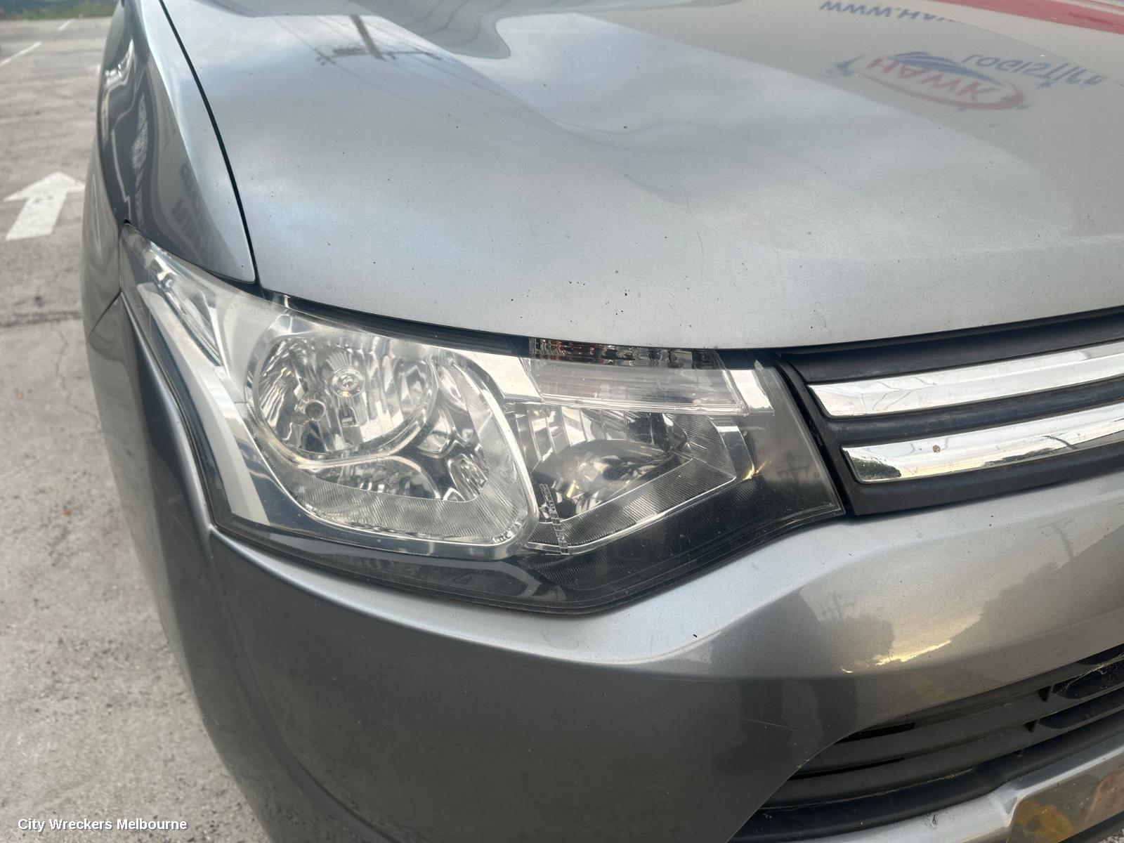 MITSUBISHI OUTLANDER RIGHT FRONT DOOR, ZJ, 10/2012 - 03/2015