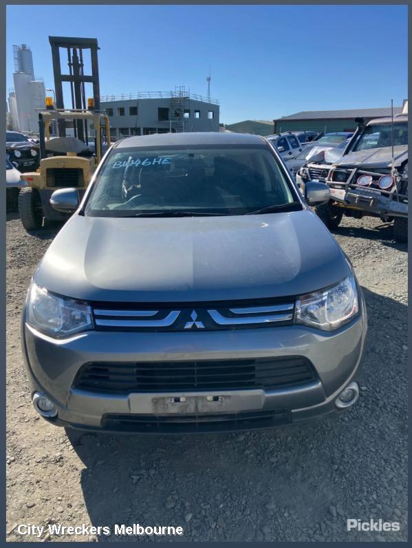 MITSUBISHI OUTLANDER RIGHT FRONT DOOR, ZJ, 10/2012 - 03/2015